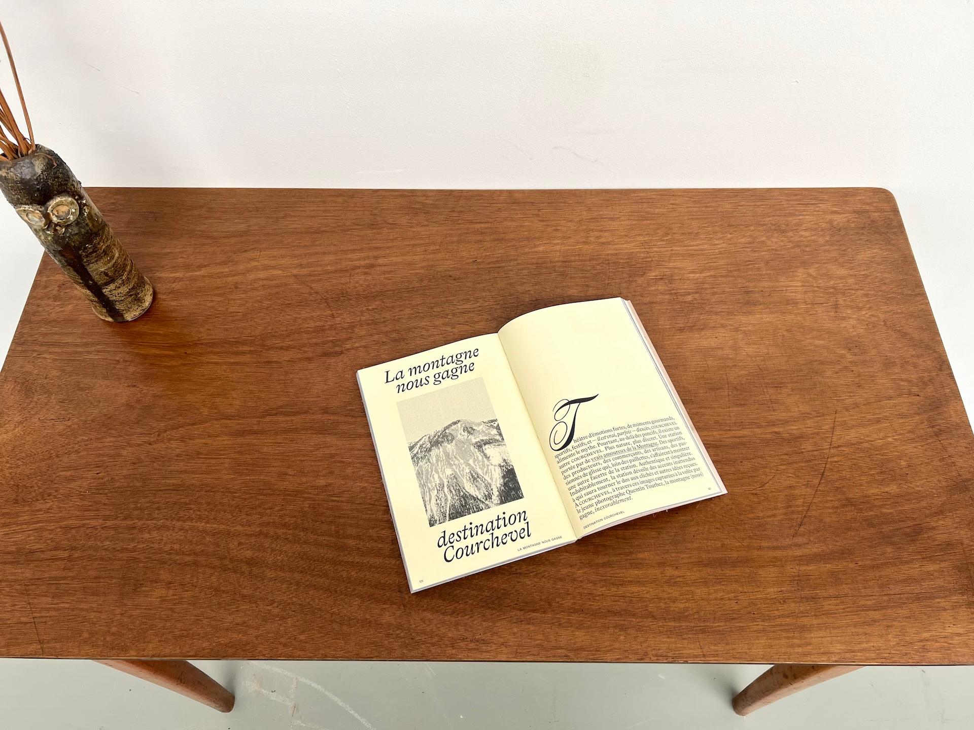 Scrivania francese in legno, realizzata negli anni 1940-50. in vendita 4
