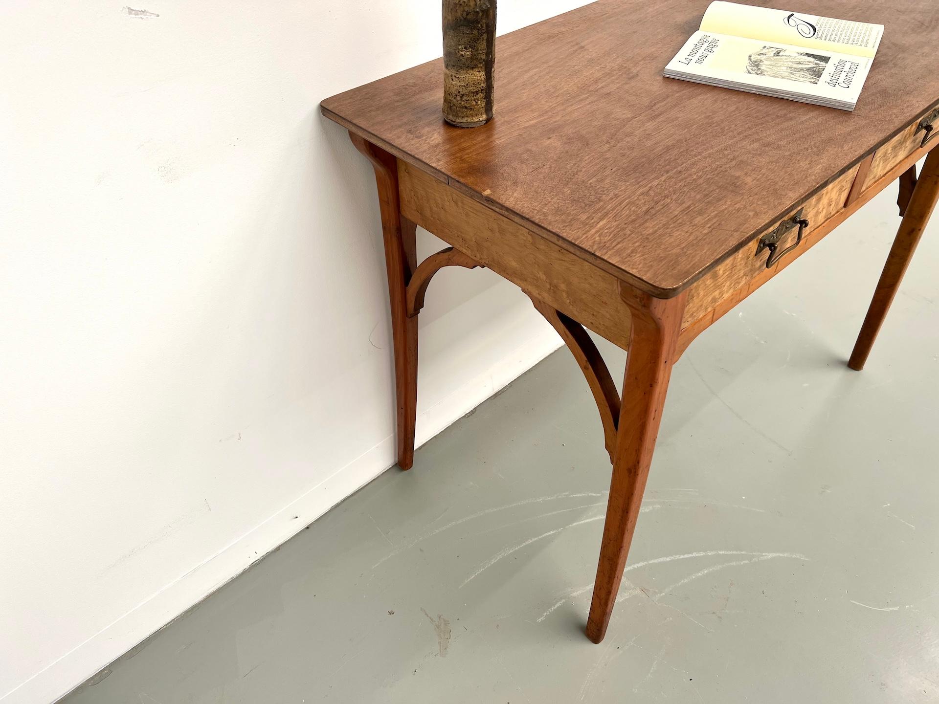 Scrivania francese in legno, realizzata negli anni 1940-50. in vendita 5