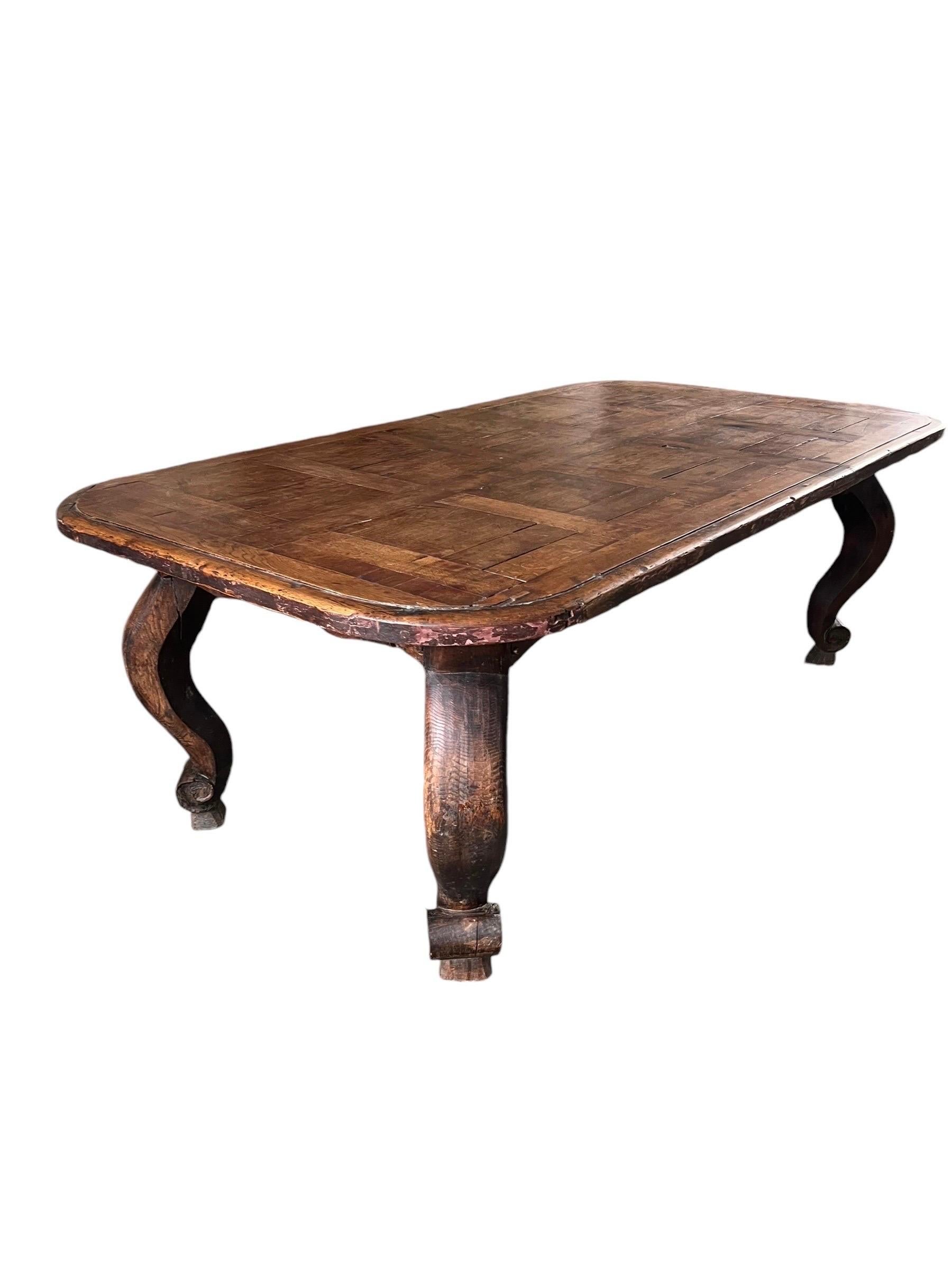 XVIIIe siècle et antérieur Table de salle à manger française avec base de style Louis XV - 18e France en vente