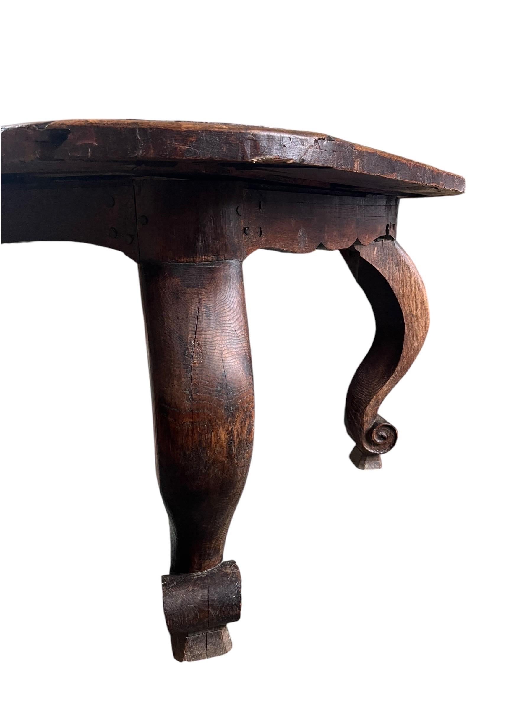 Table de salle à manger française avec base de style Louis XV - 18e France en vente 2