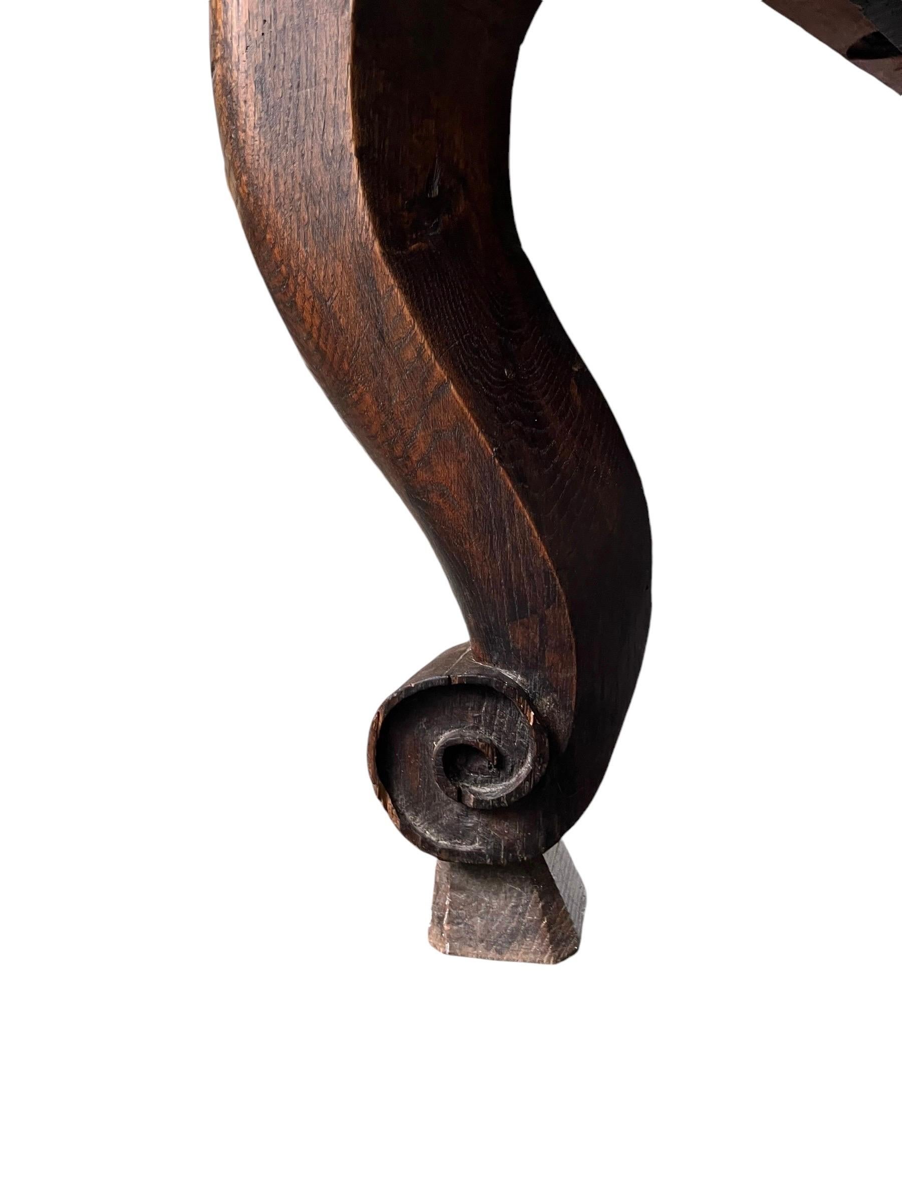 Table de salle à manger française avec base de style Louis XV - 18e France en vente 3
