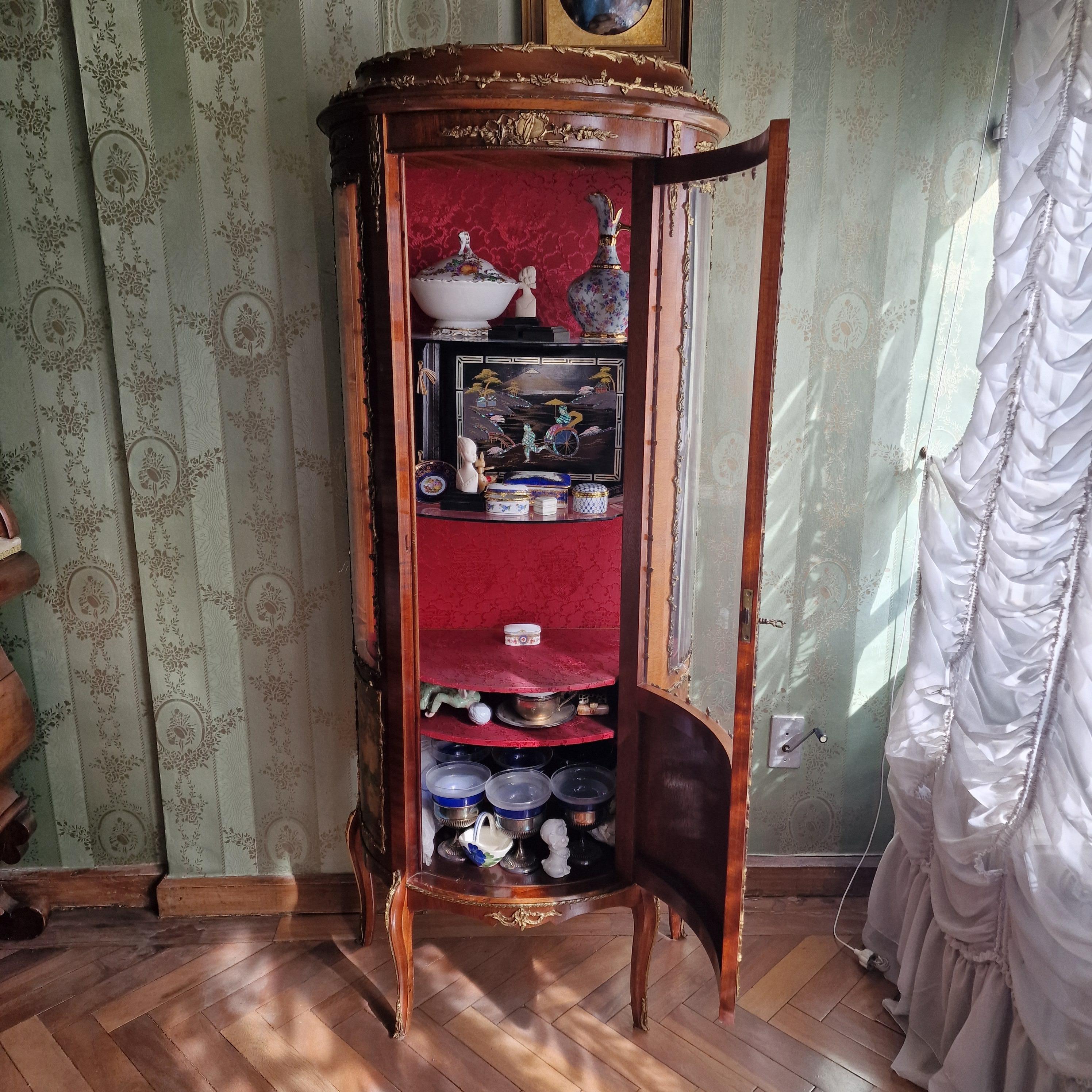 Français Vitrine en bois en forme de demi-cercle, Napoléon III