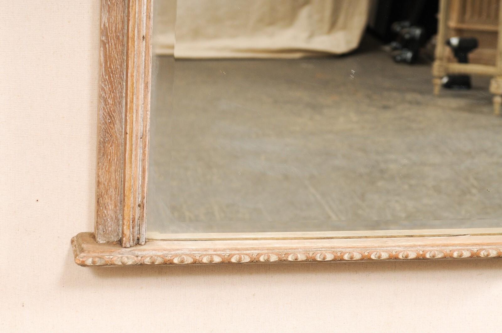 20ième siècle Miroir de pilier français sculpté en éventail du début du 20e siècle en vente