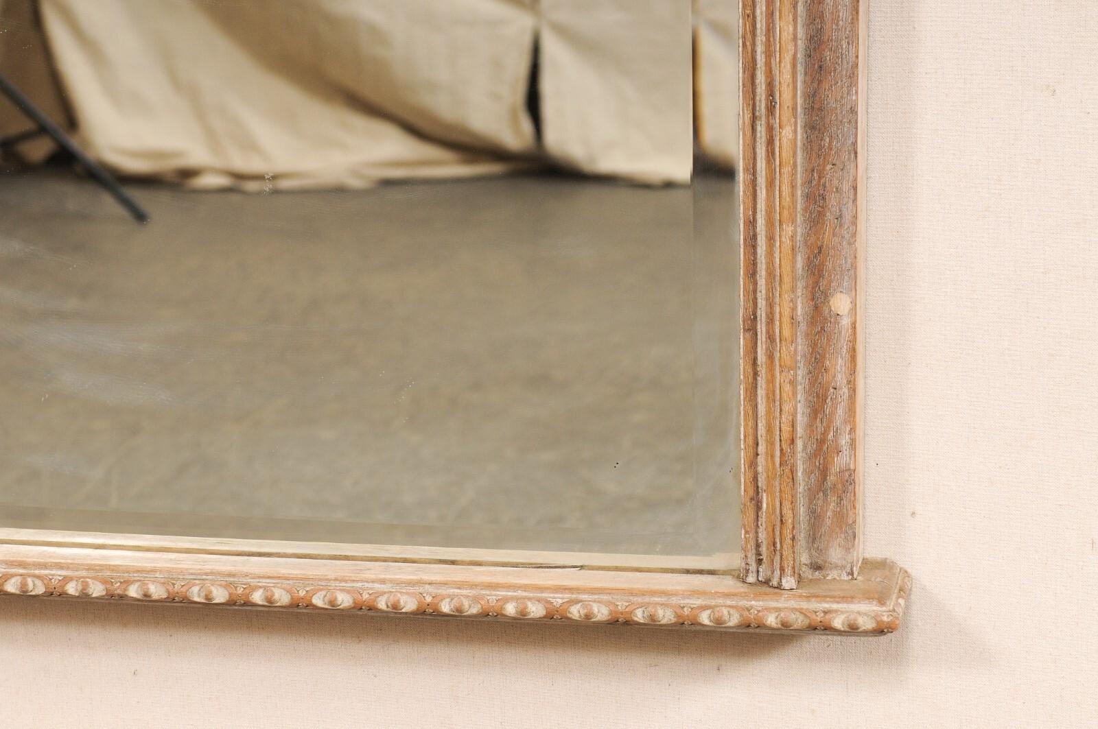 Miroir de pilier français sculpté en éventail du début du 20e siècle en vente 1