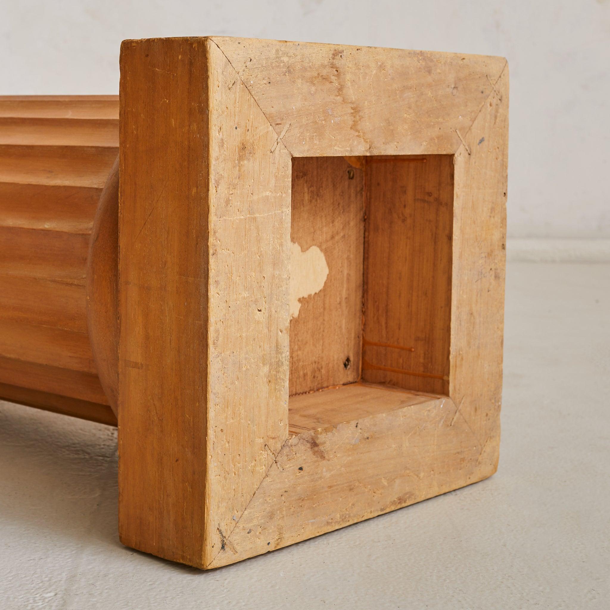 Bois Piédestal à colonne cannelée en bois français, années 1940 en vente
