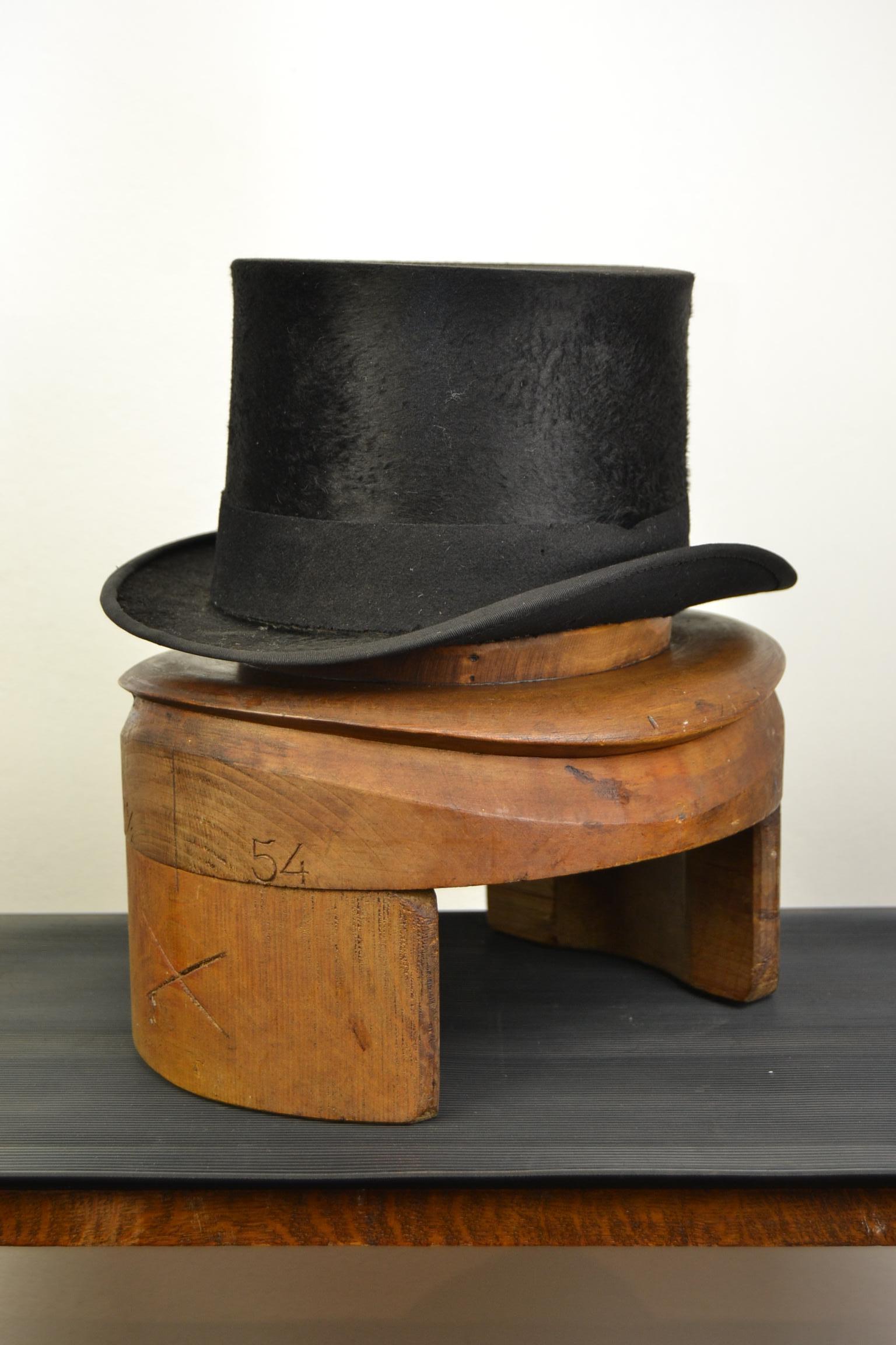 French Wooden Hat Mold, Esperaza France, Folk Art 8