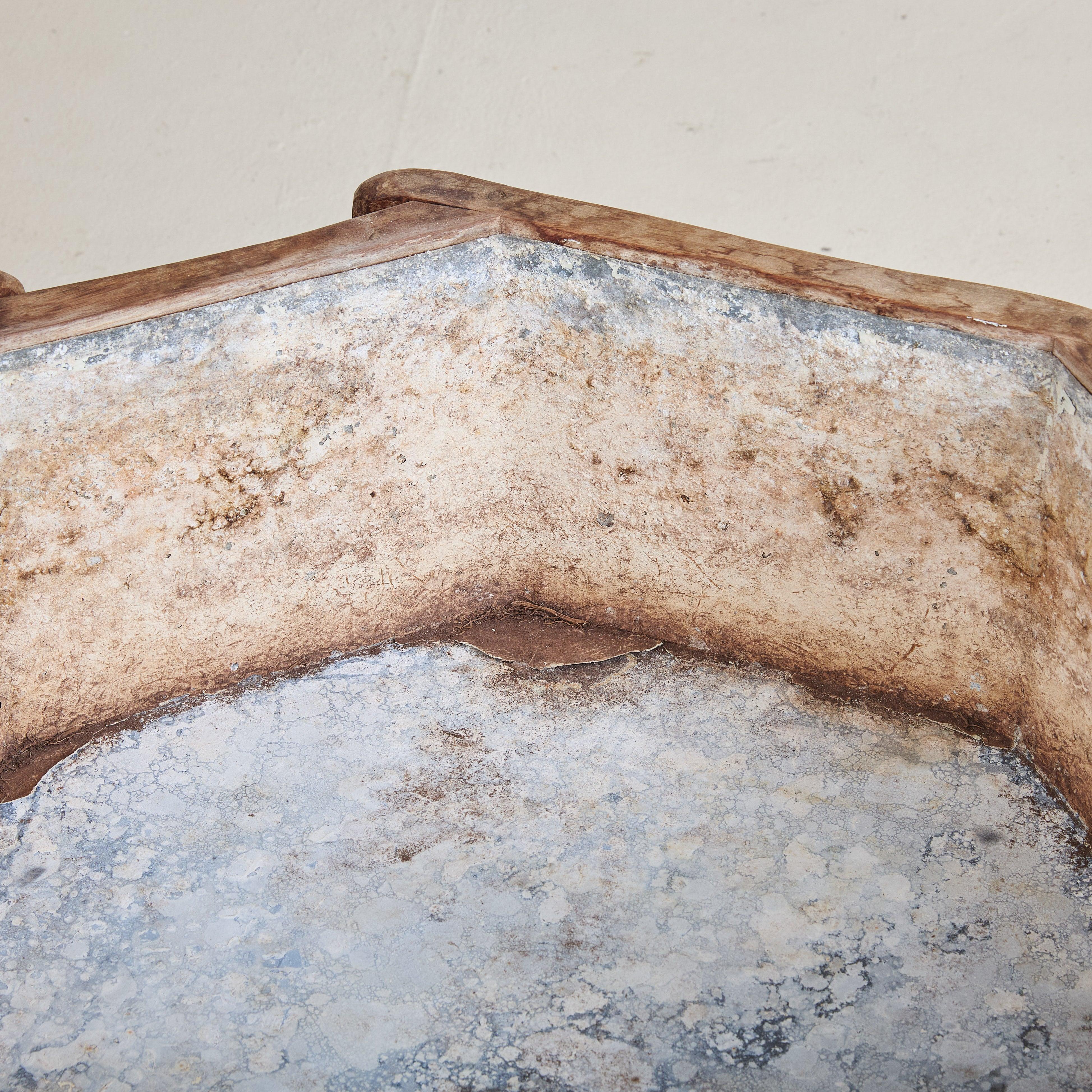 French Wooden Planter with Iron Handles in the Style of Guillerme et Chambron in vendita 3