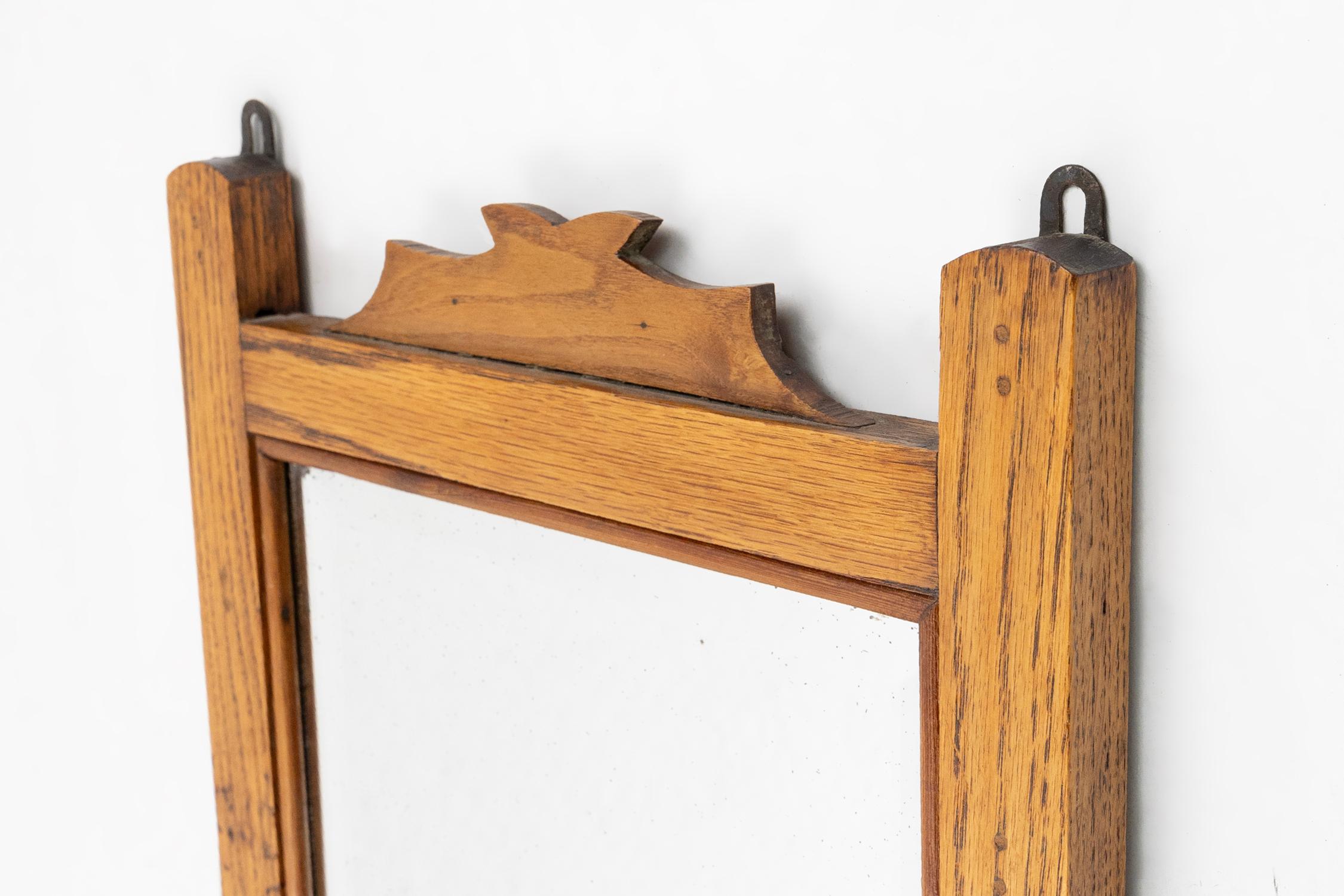 French wooden shaving cabinet with mirror, ca. 1900 In Good Condition For Sale In Meulebeke, BE
