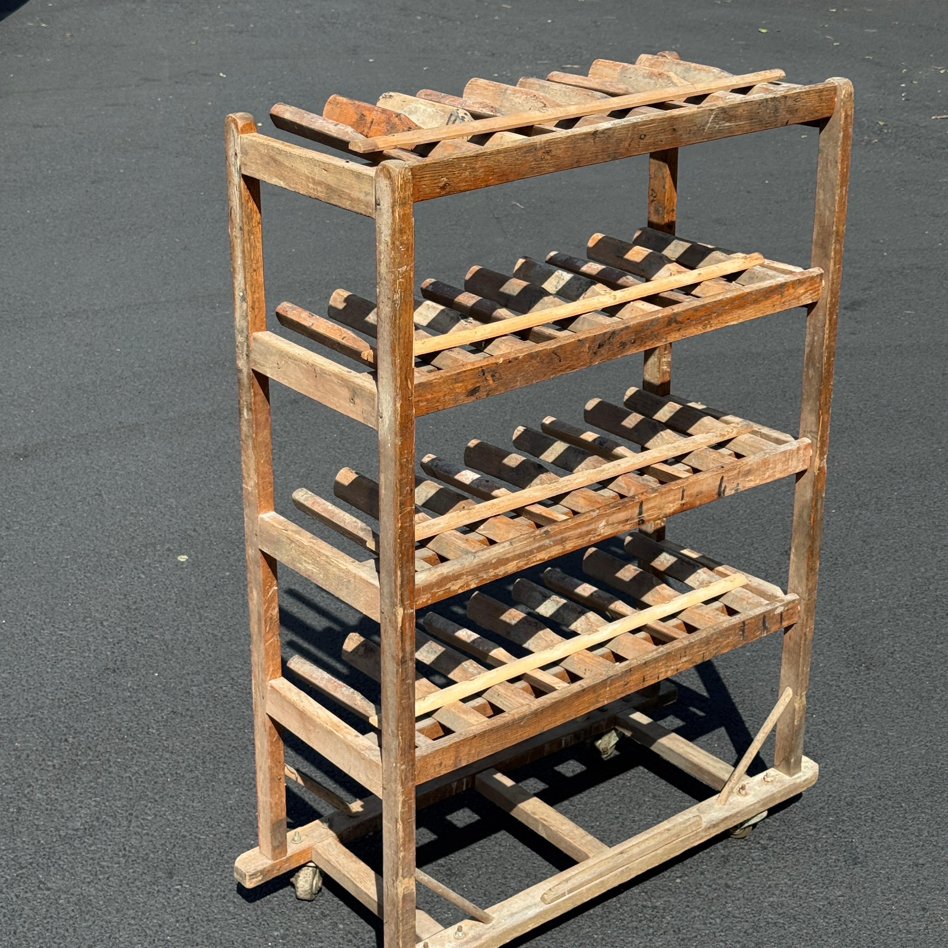 Carrello portascarpe francese in legno su ruote, anni '20 in vendita 7