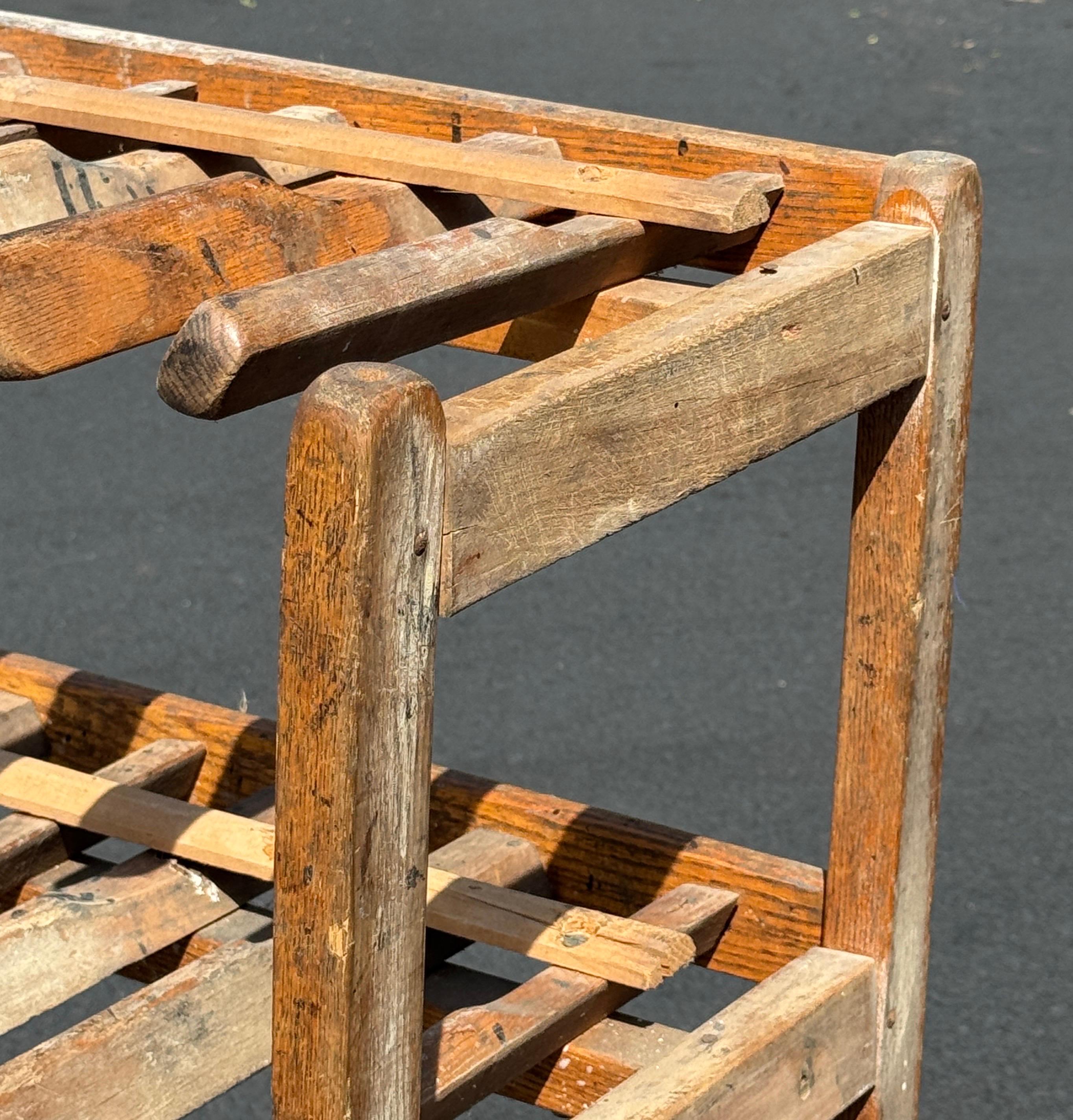 Carrello portascarpe francese in legno su ruote, anni '20 in vendita 9