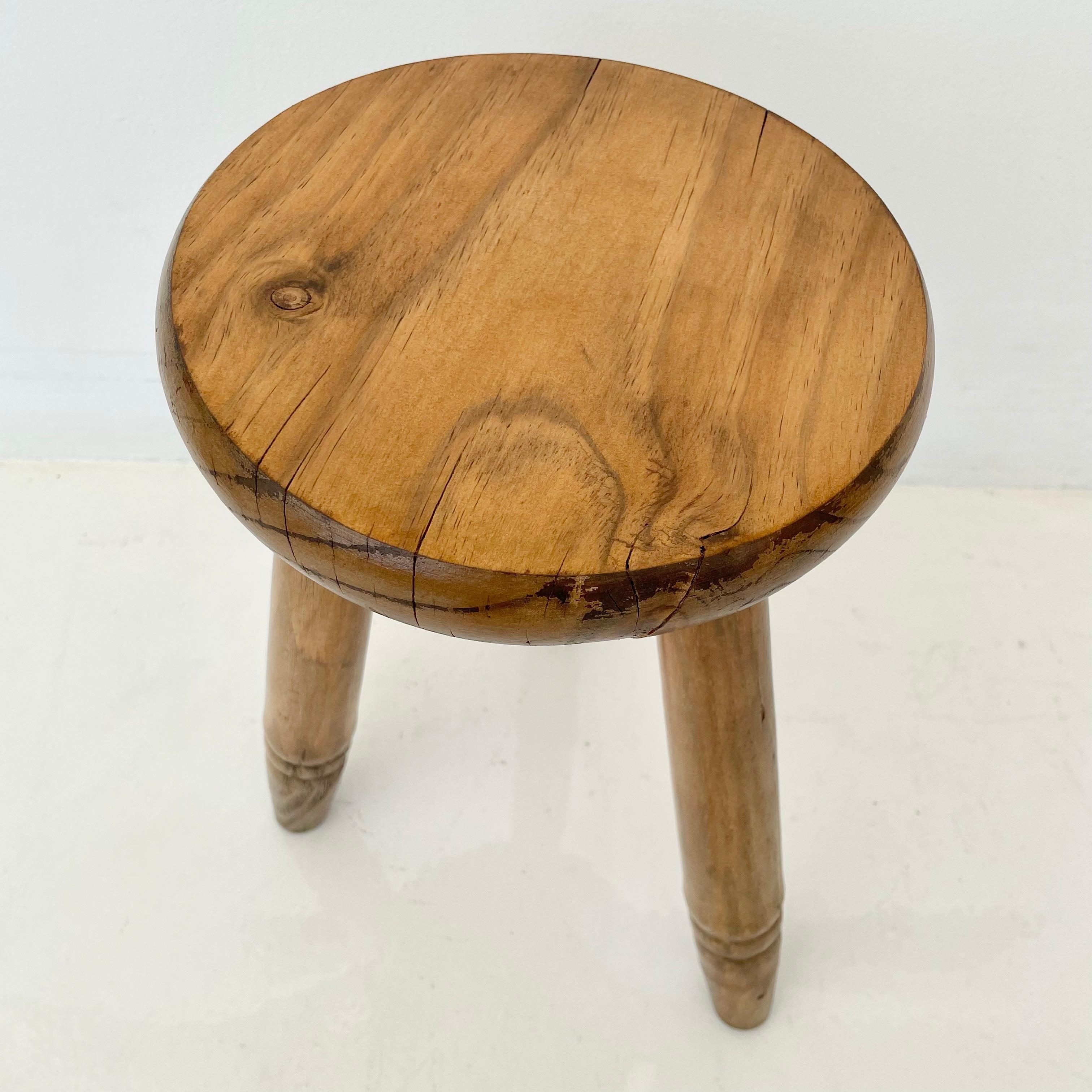 French Wooden Tripod Stool In Good Condition For Sale In Los Angeles, CA