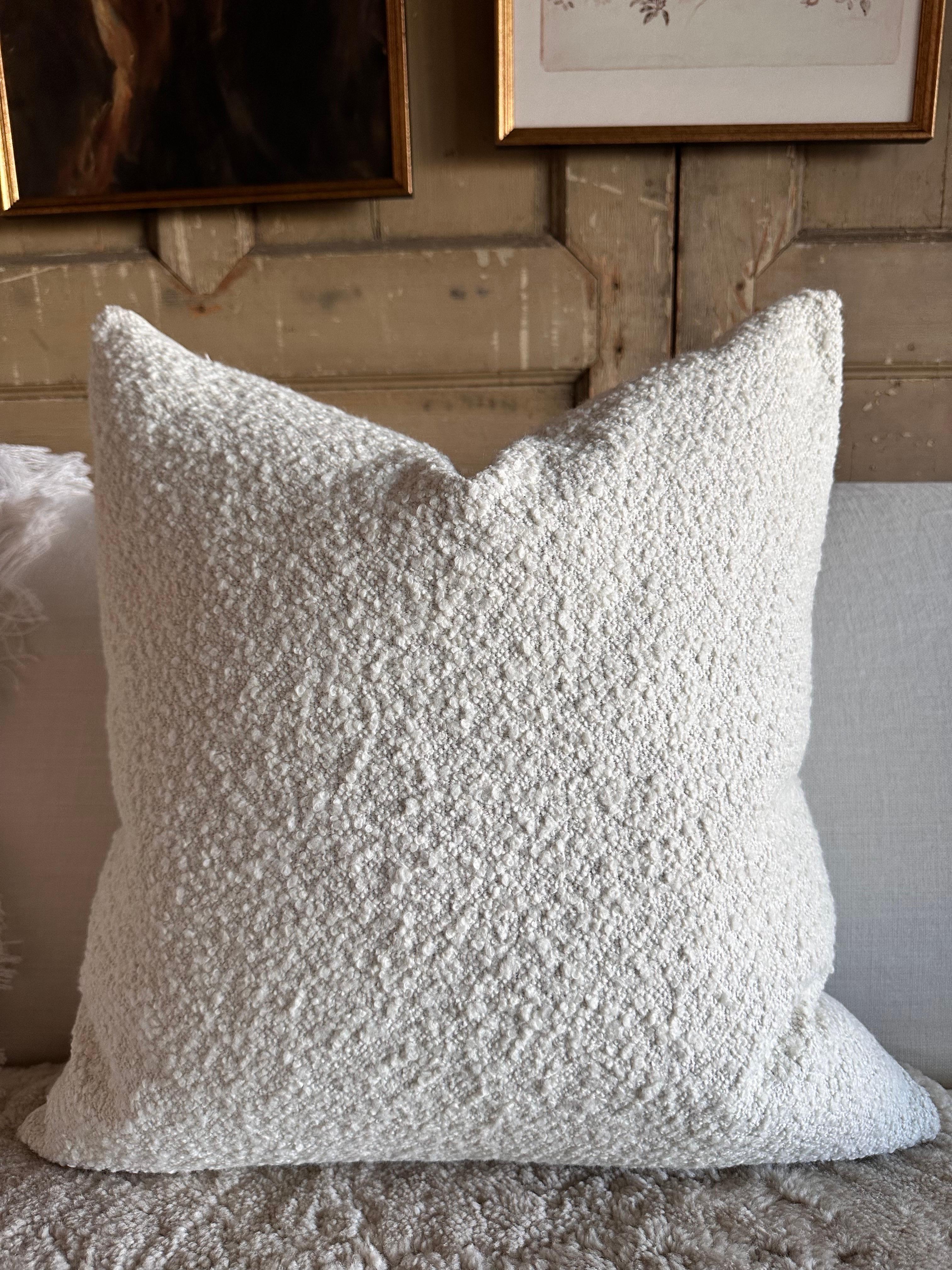 Contemporary French Wooly Boucle and Linen Accent Pillow Blanc For Sale
