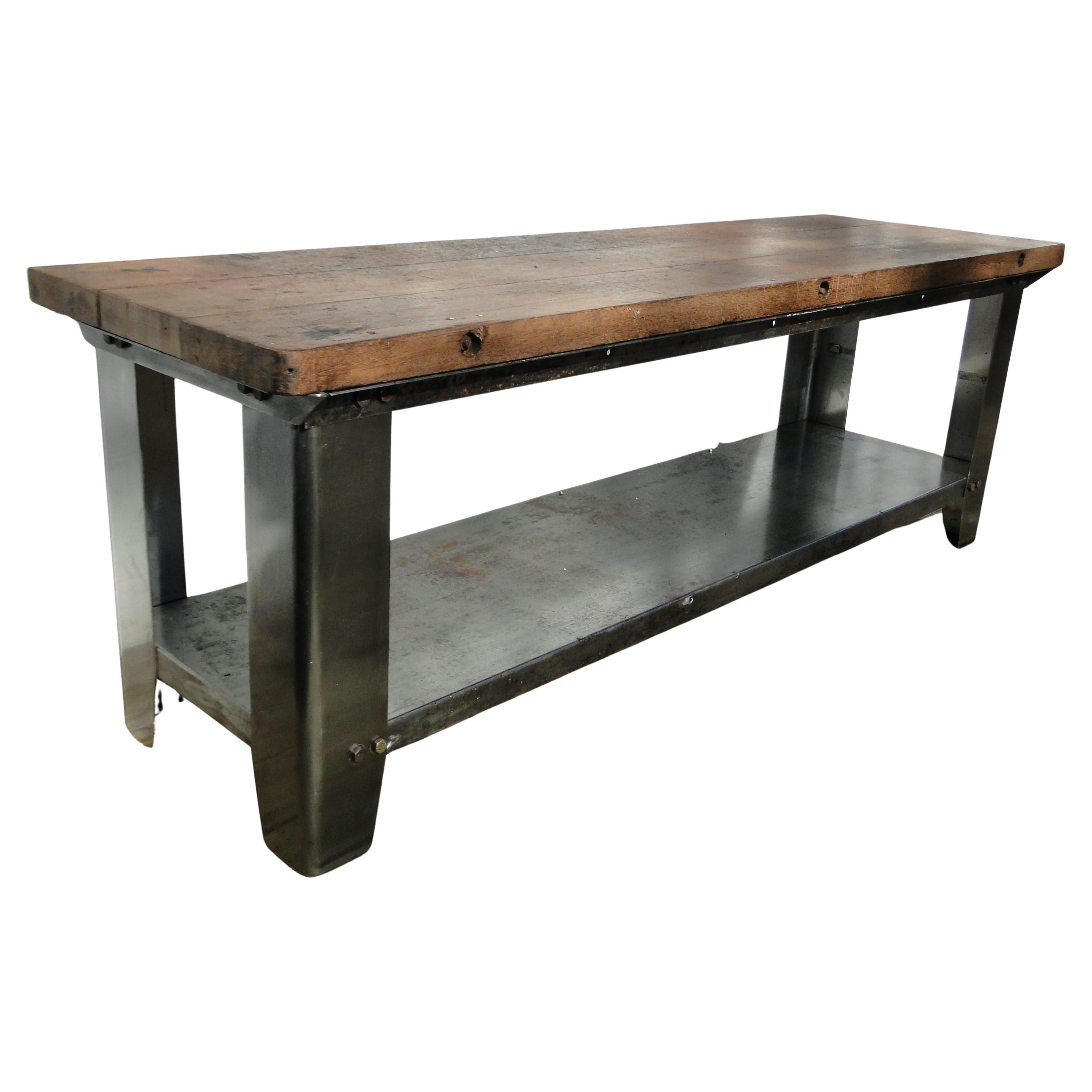 Banc de travail français en métal et bois de palmier, France, 1950
