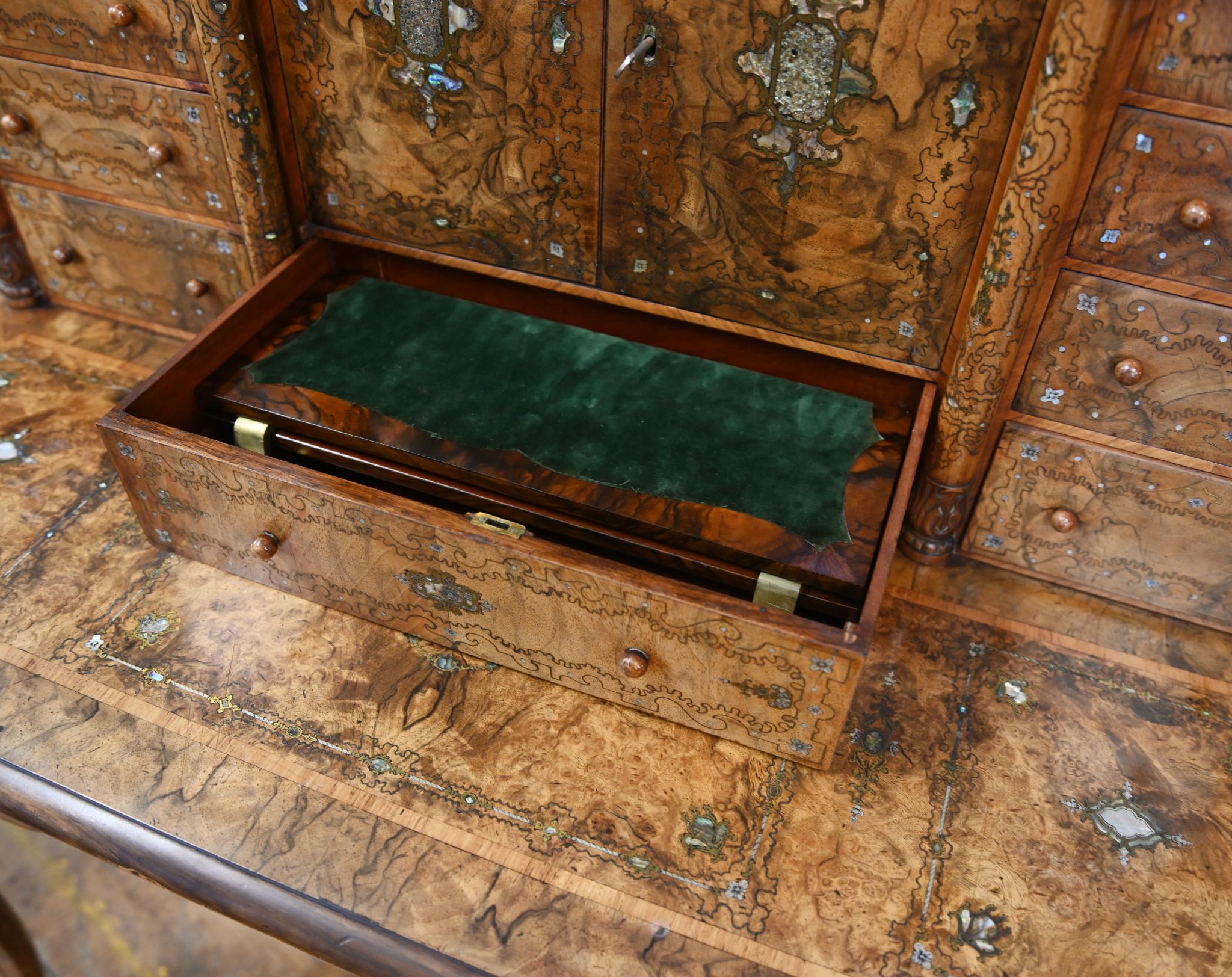 Französisch Schreibtisch Bureau Nussbaum Inlay Perlmutt 1860 im Angebot 3