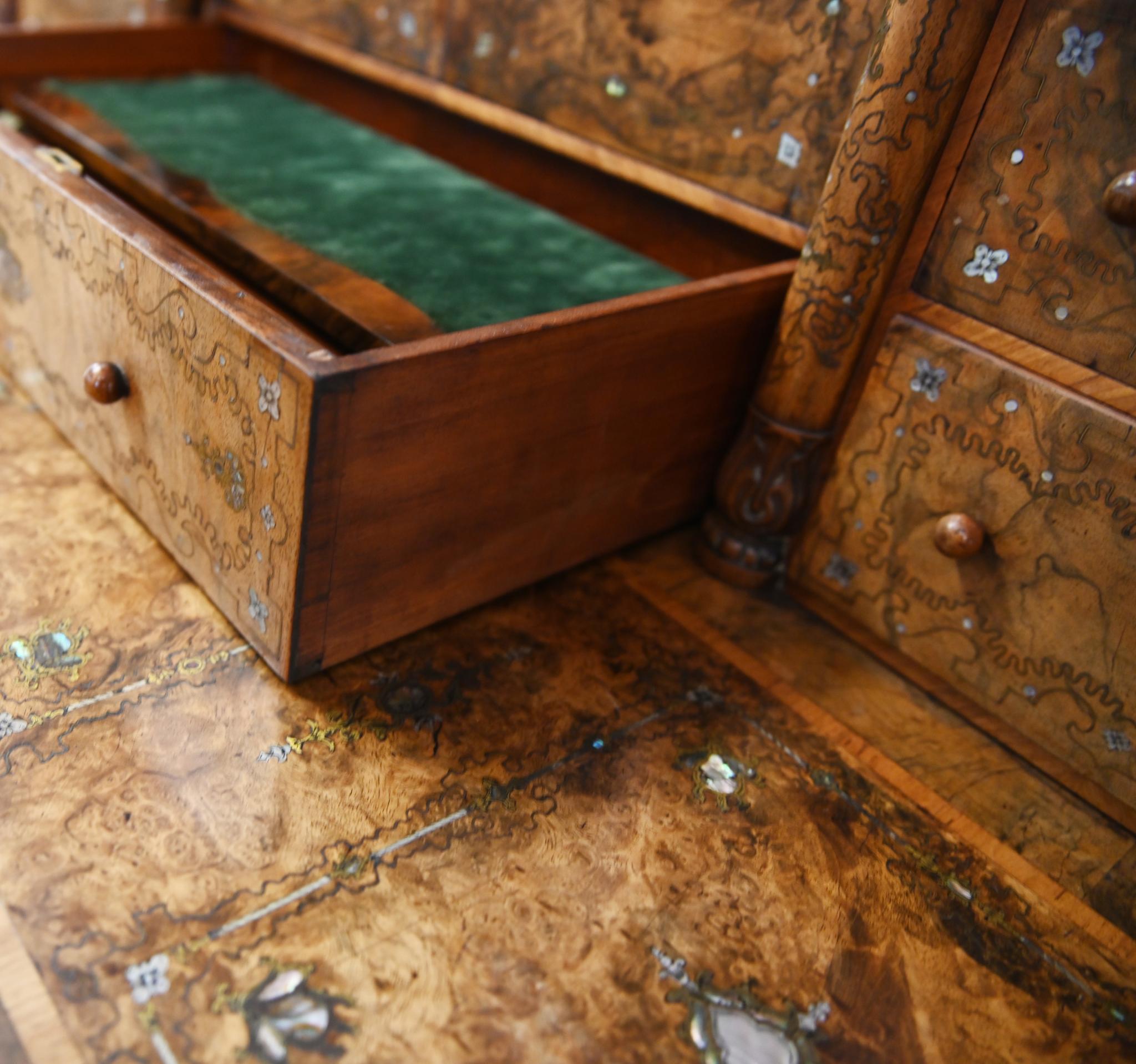 Französisch Schreibtisch Bureau Nussbaum Inlay Perlmutt 1860 im Angebot 4