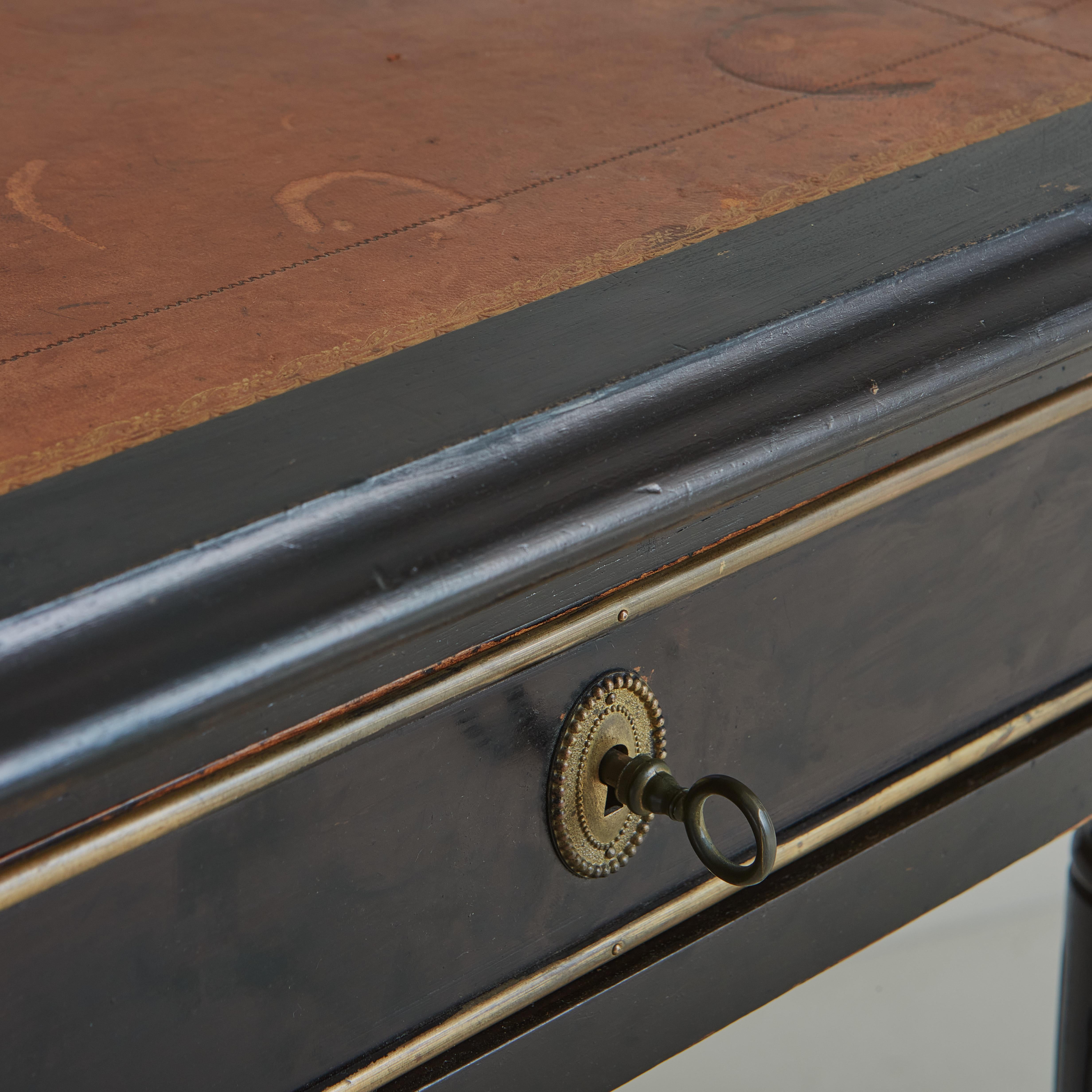 French Writing Desk with Embossed Leather Top in the Style of Louis XVI For Sale 1