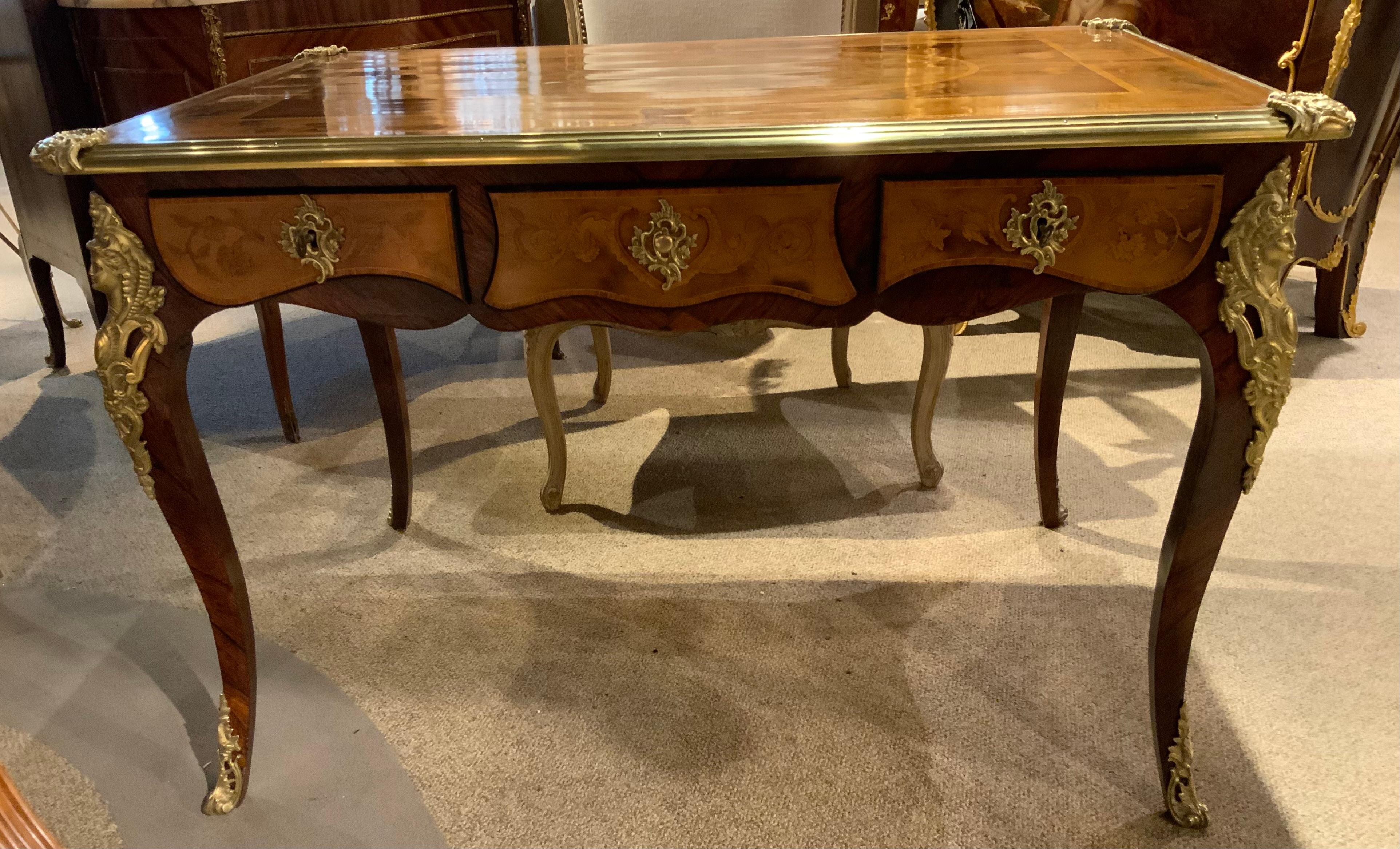 Marqueterie Scrittoio francese con intarsio e ormolatura in vendita