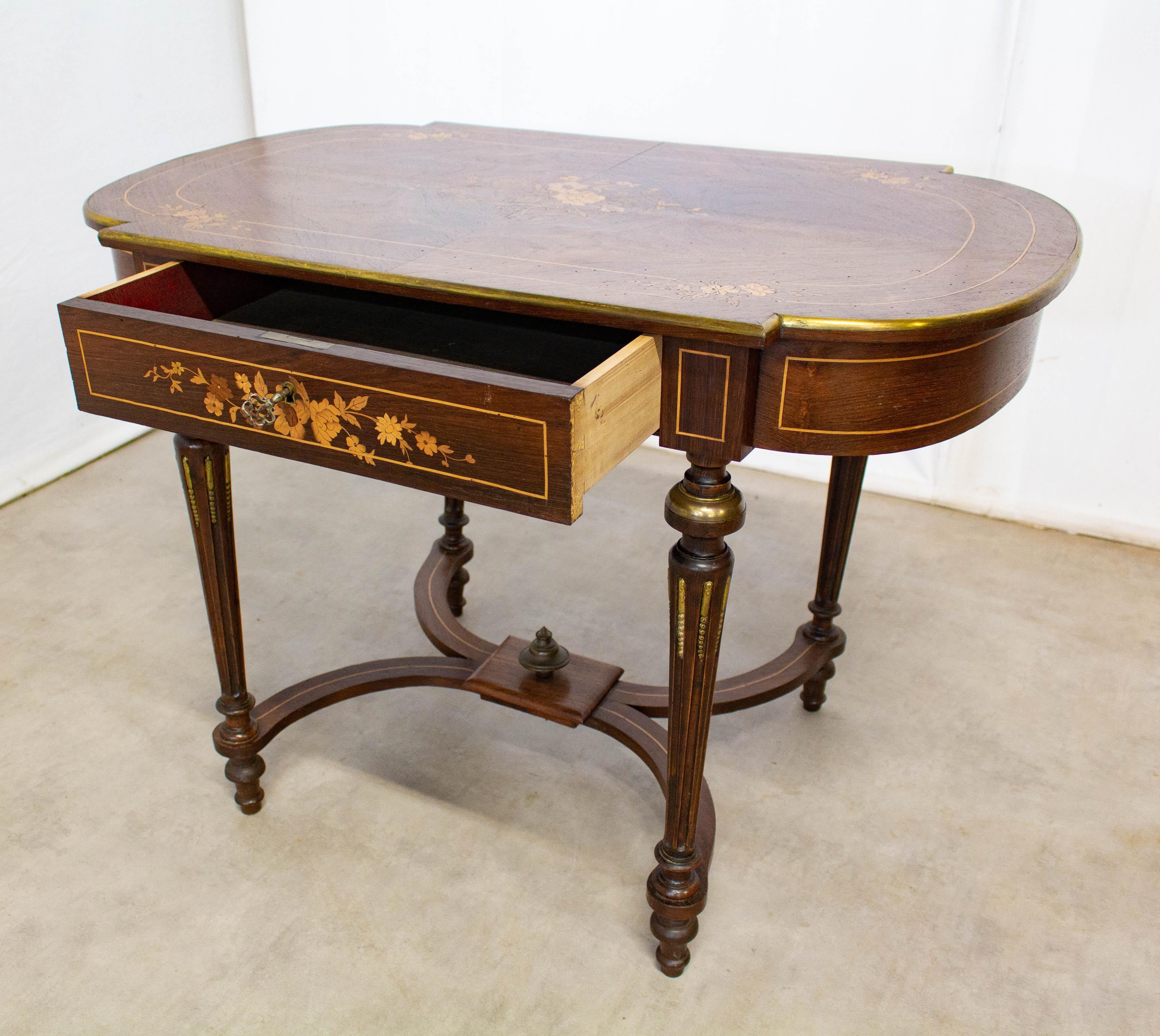 French Writing Table Louis XVI Style Floral Inlays, 19th Century 2