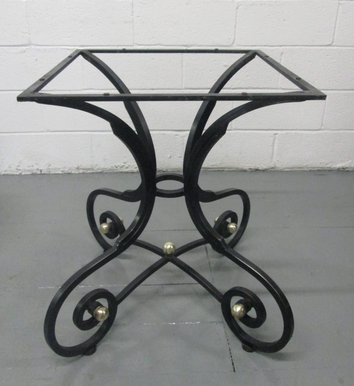 Néoclassique Table française en fer forgé et bronze en vente