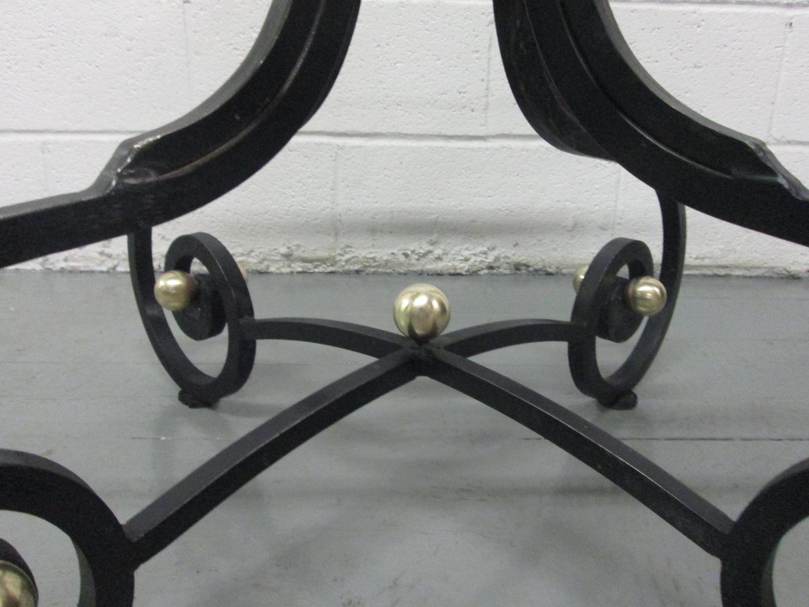 Table française en fer forgé et bronze Bon état - En vente à New York, NY