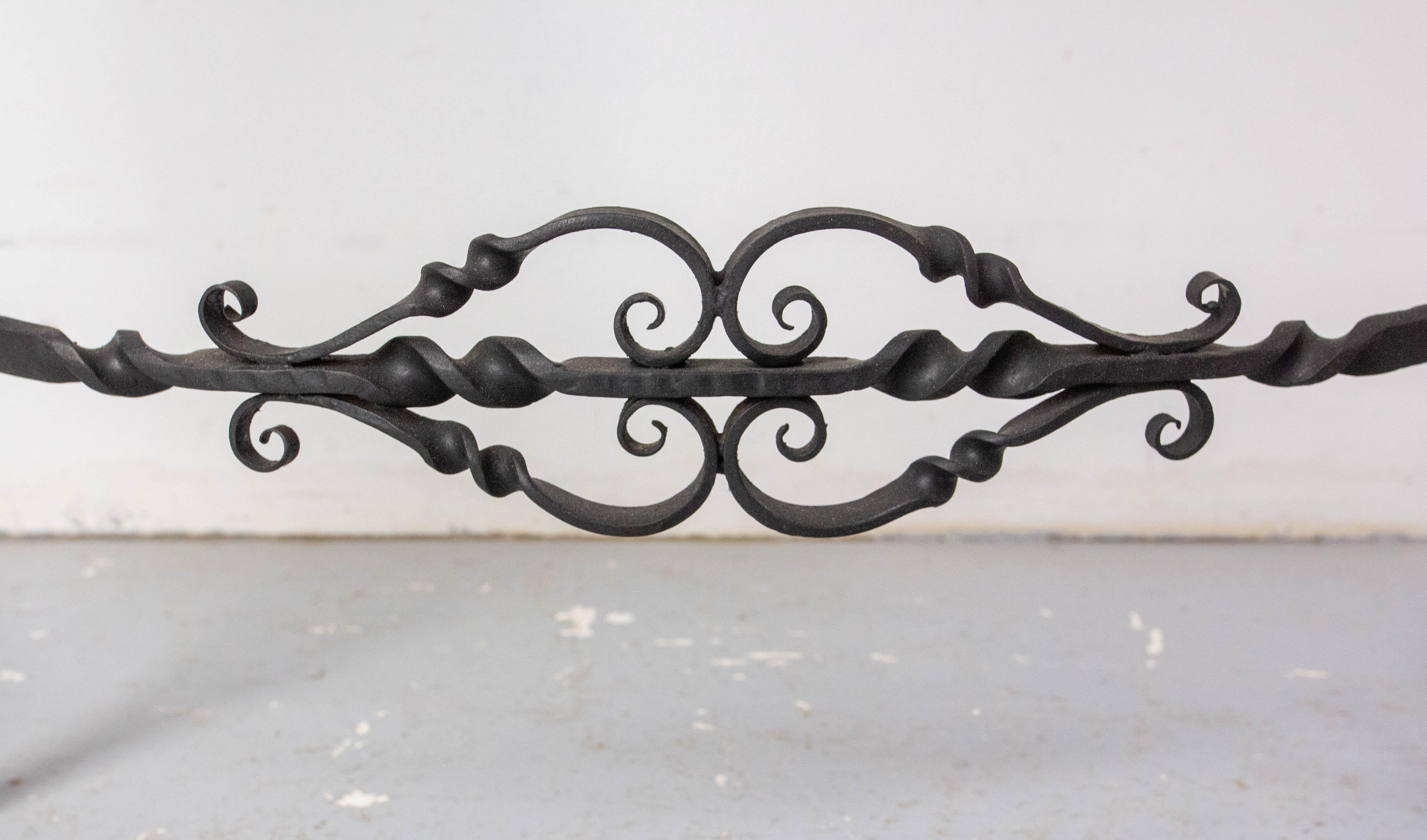 Consola francesa de hierro forjado y tapa de mármol, estilo Luis XV, mediados de siglo en venta 4