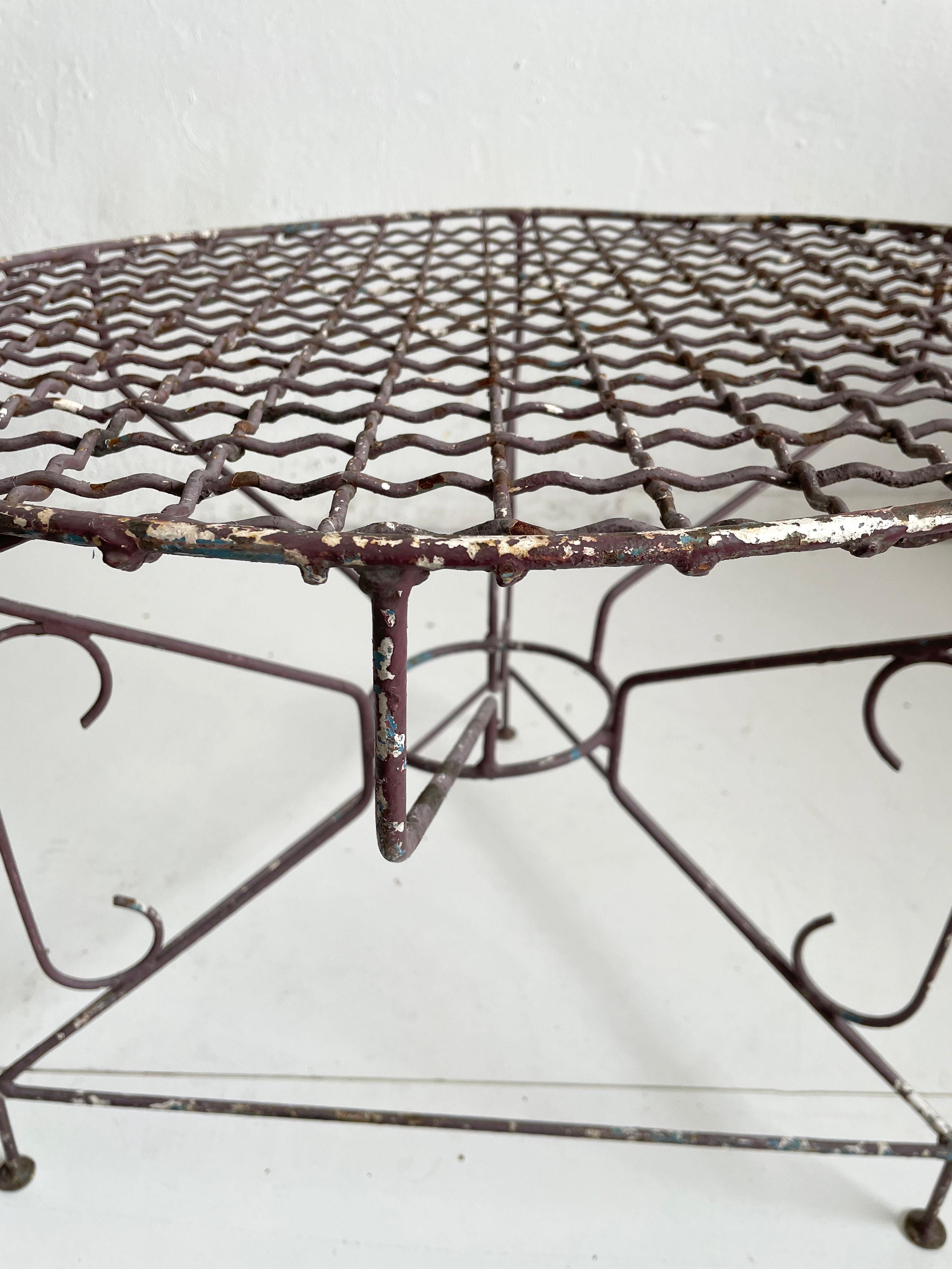 French Wrought Iron and Metal Mesh Garden Patio Cafe Coffee Table, ca 1950s For Sale 5