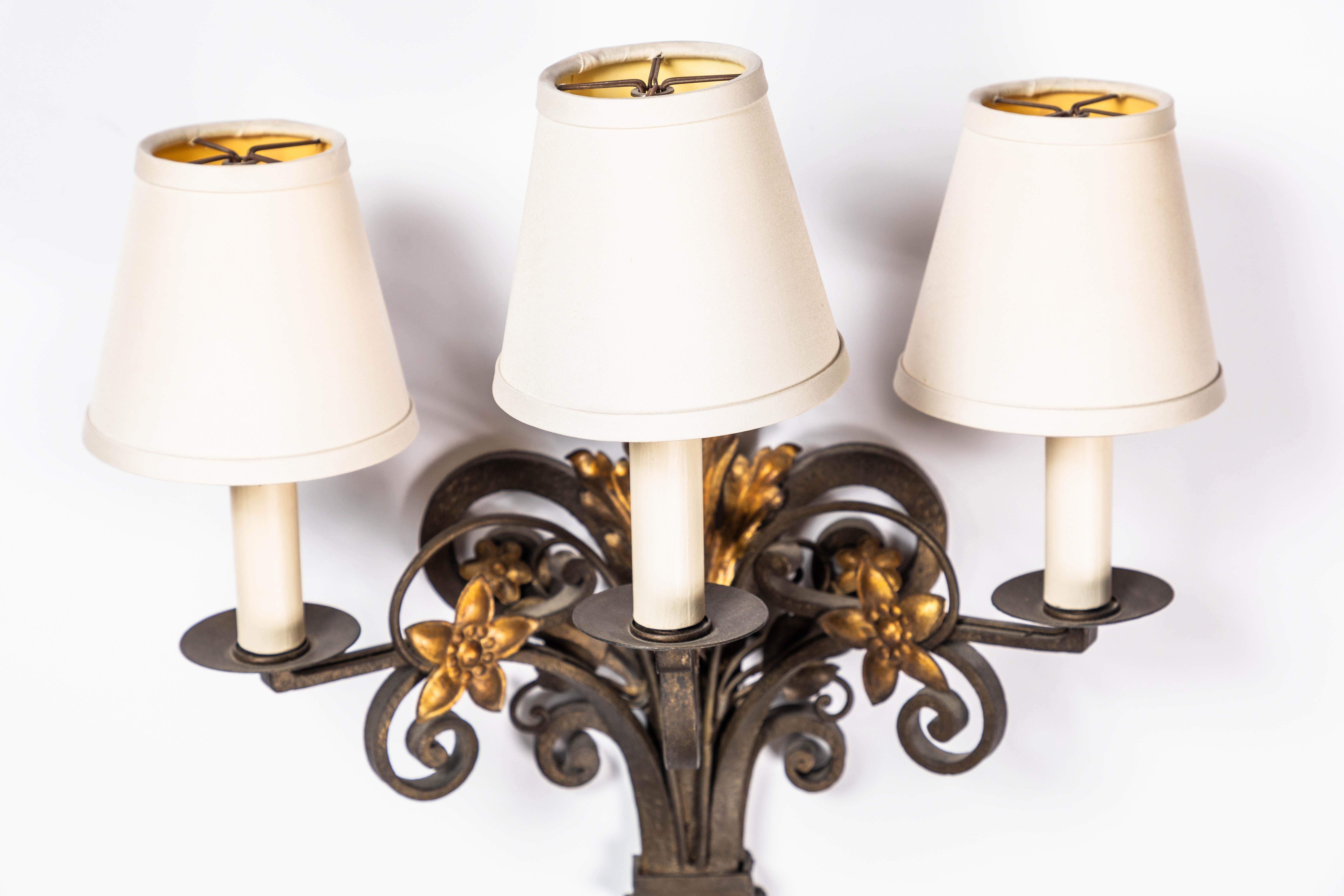 French Wrought Iron and Parcel Gilt Sconces, circa 1930 For Sale 1