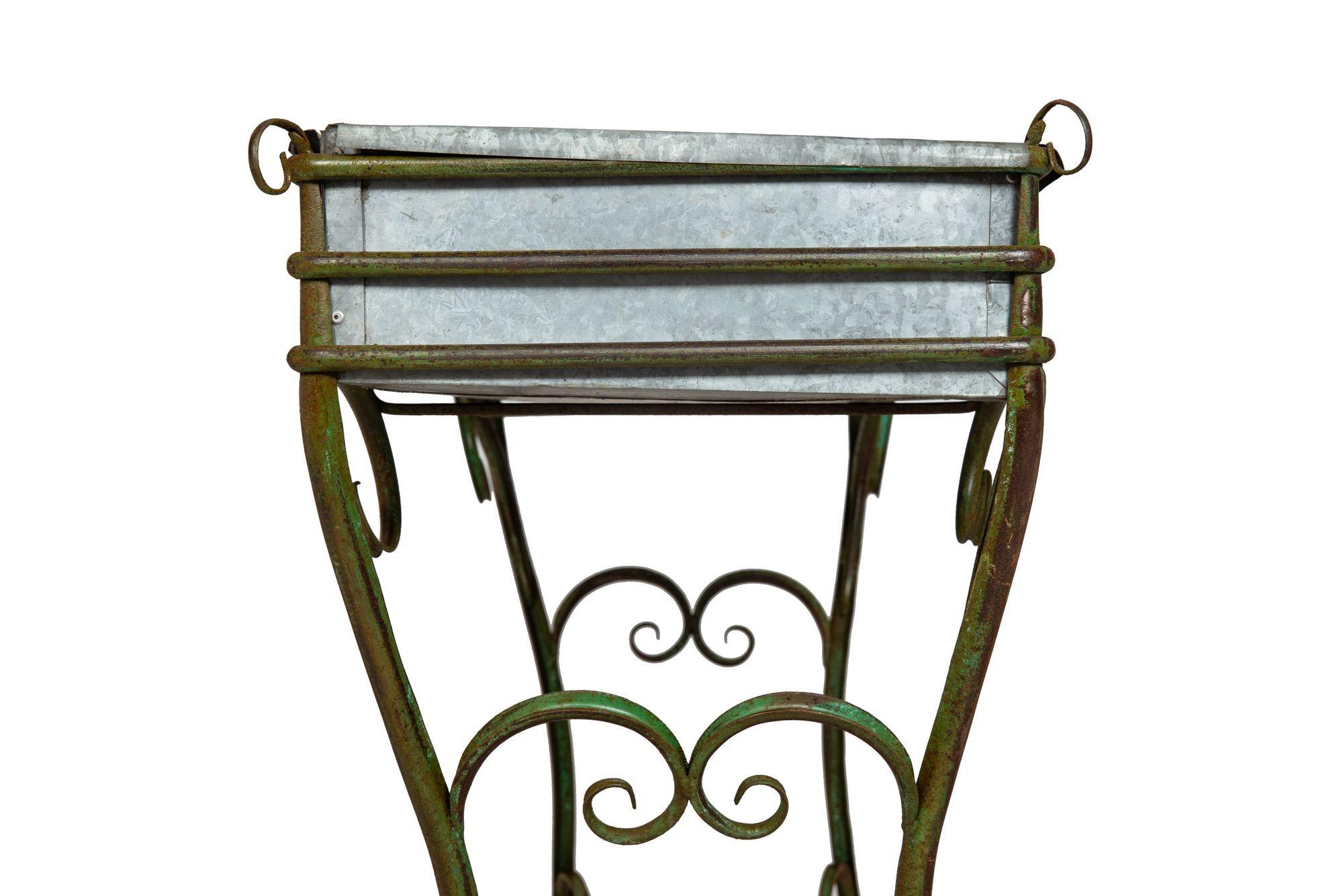 Jardinera o jardinera francesa de hierro forjado Arras, S. XIX en venta 4