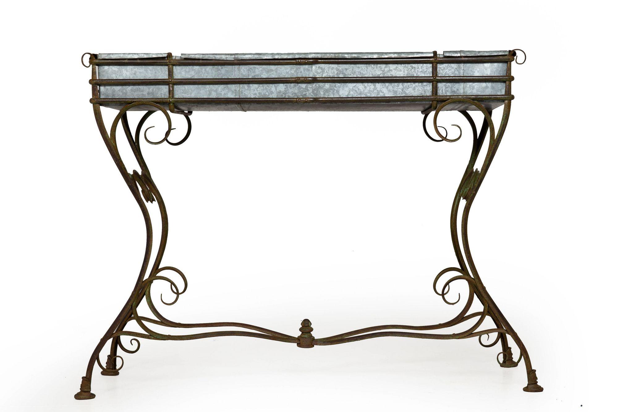 Jardinera o jardinera francesa de hierro forjado Arras, S. XIX Art Nouveau en venta
