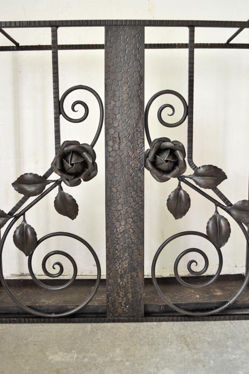 French Wrought Iron Art Deco Coat or Hat Hanger with Roses, circa 1930 9