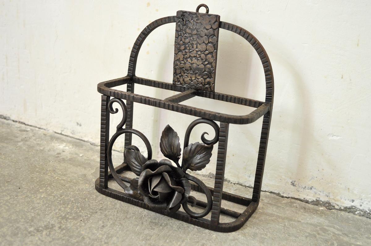French Wrought Iron Art Deco Coat or Hat Hanger with Roses, circa 1930 12