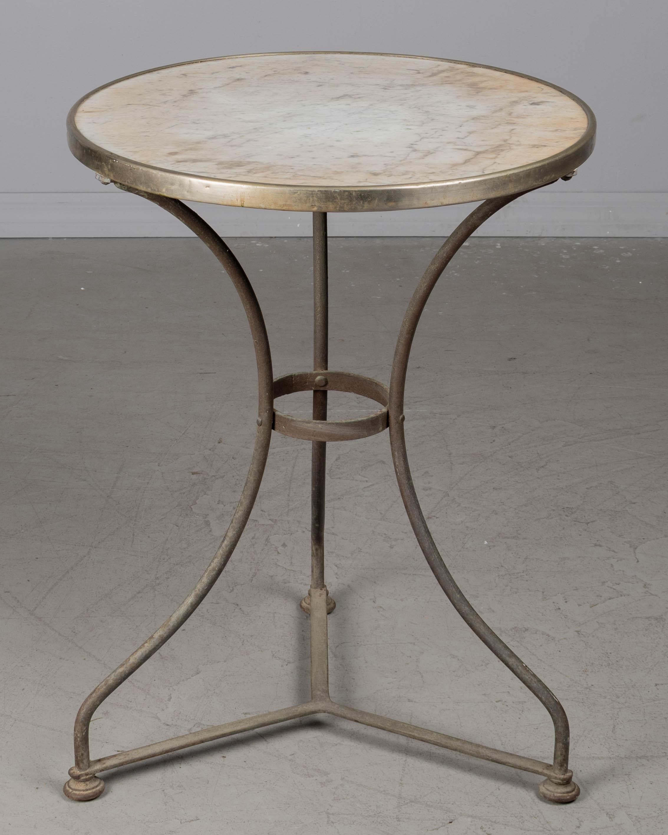 Mid-Century Modern Table de bistrot en fer forgé en vente