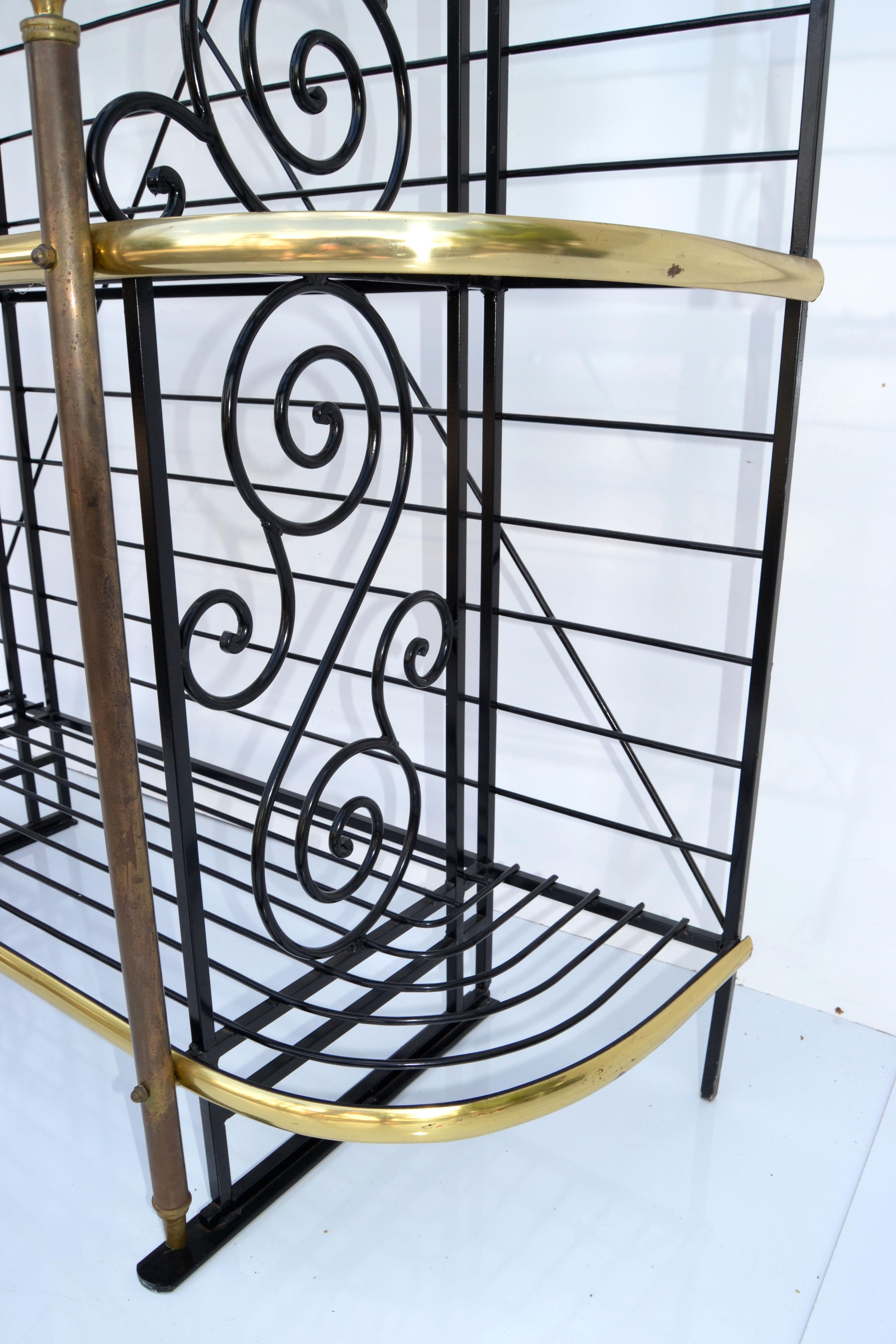 French Wrought Iron & Brass 4 Tier Bakery Shelf in Black & Gold Finish Etagere For Sale 2