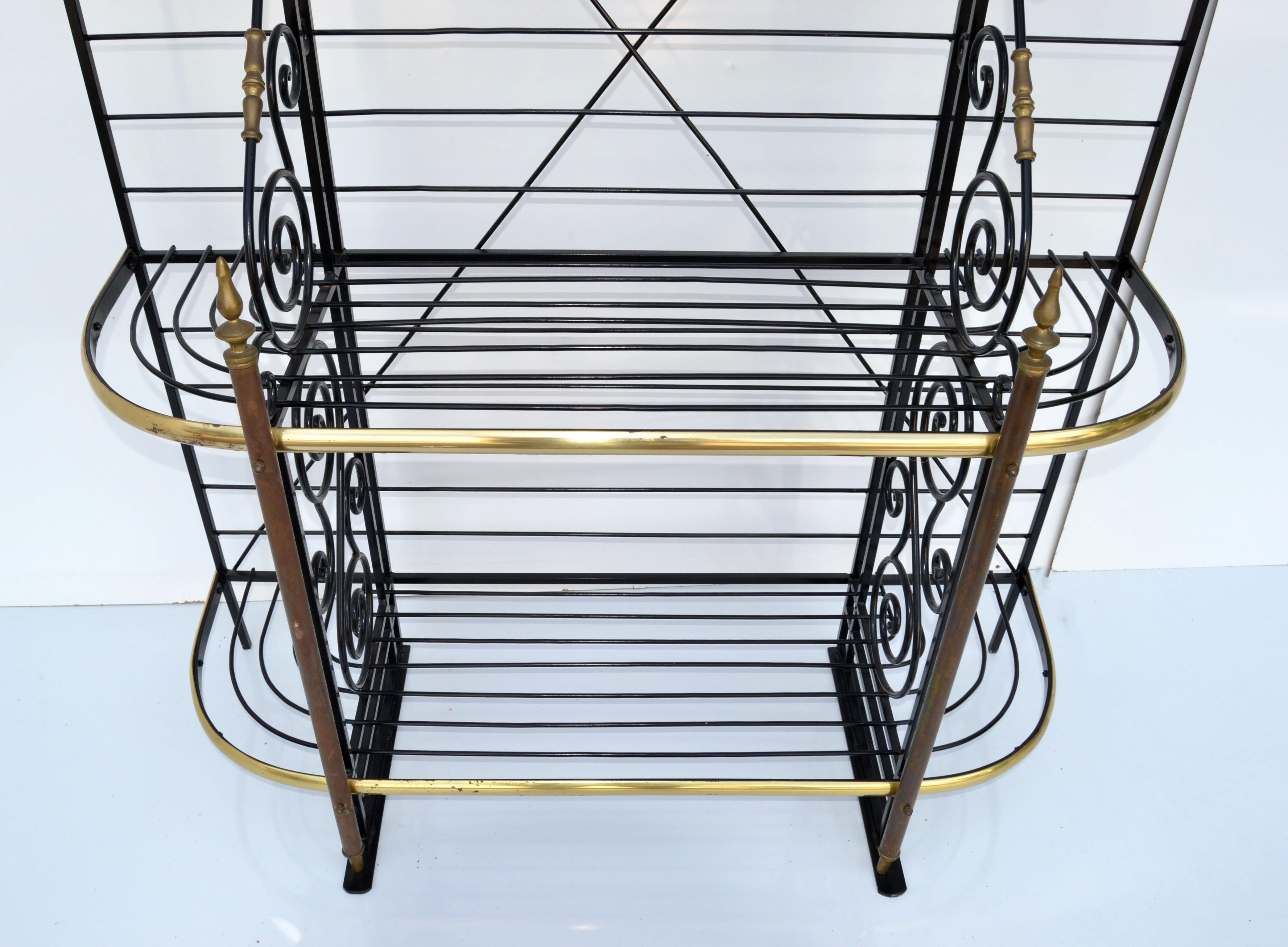 French Wrought Iron & Brass 4 Tier Bakery Shelf in Black & Gold Finish Etagere For Sale 3