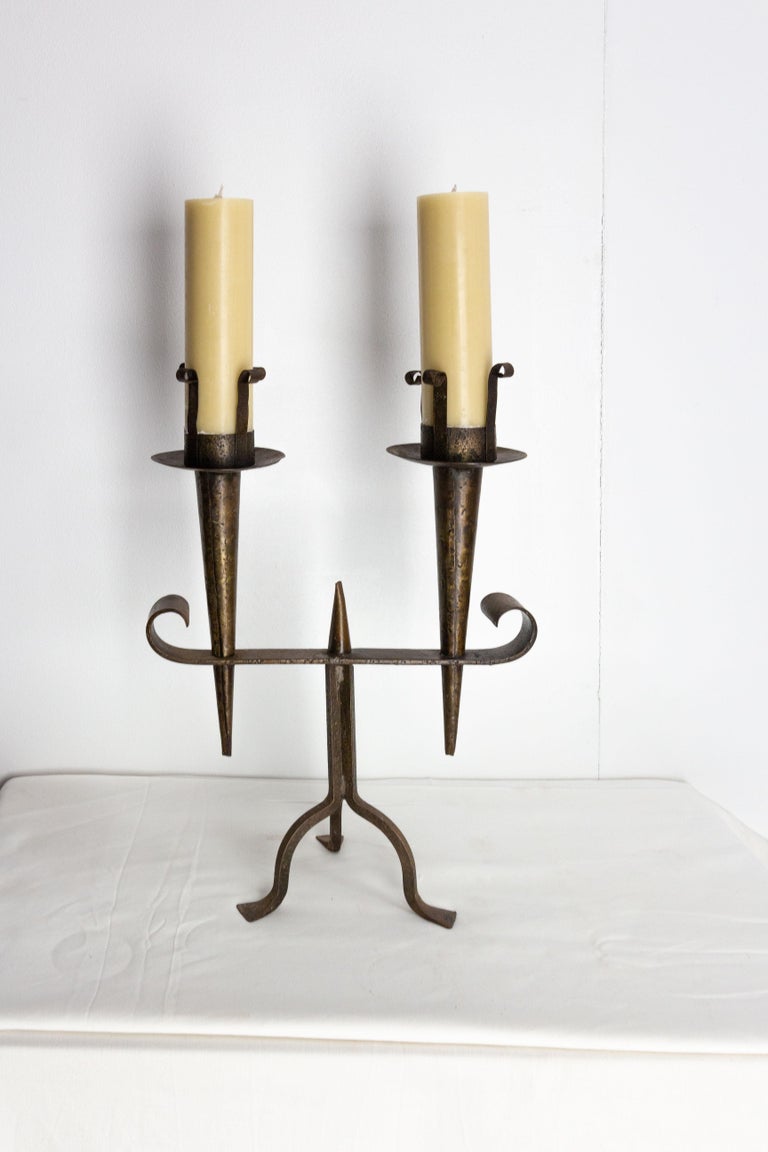 Porte-bougies en fer forgé français, datant d'environ 1960 En vente sur  1stDibs
