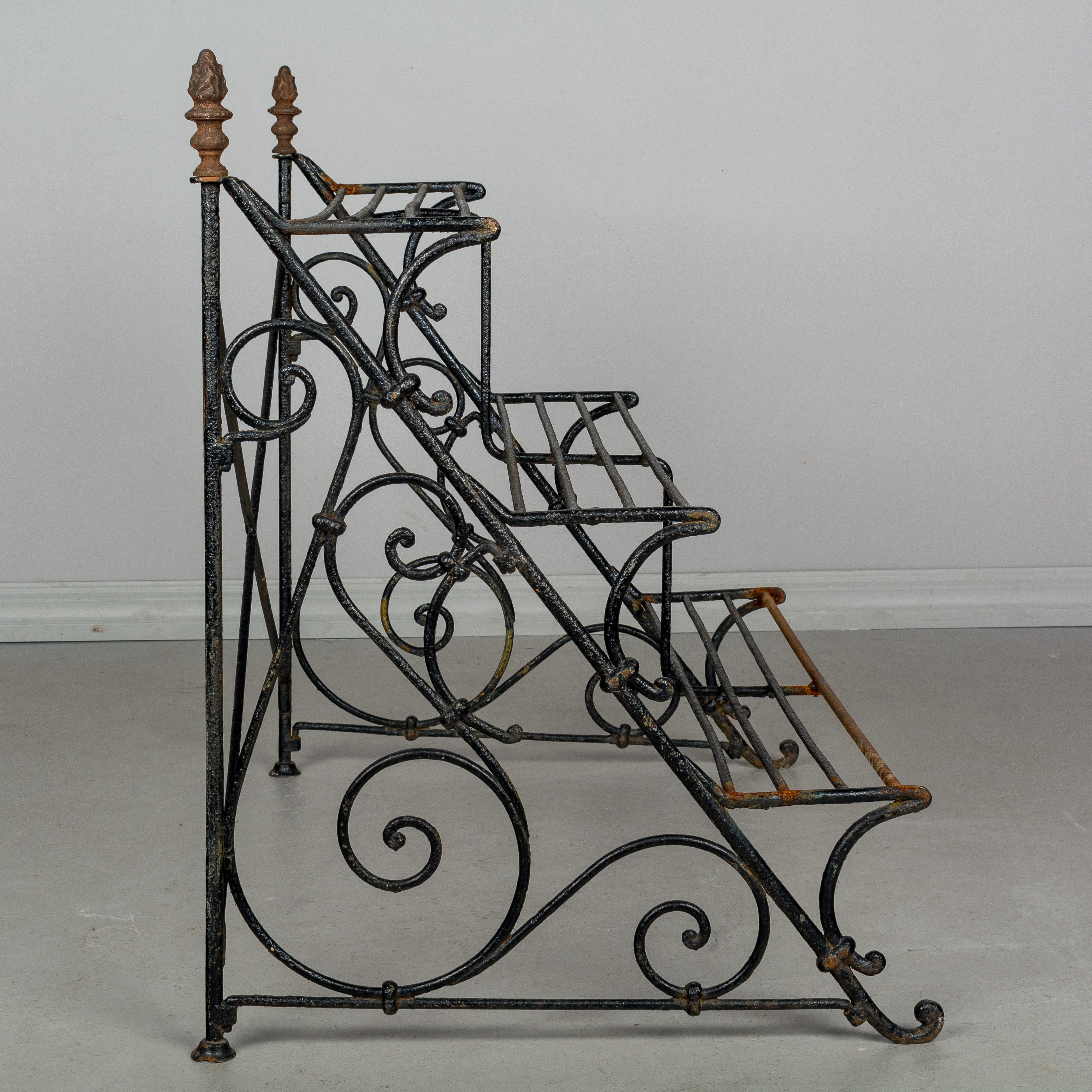 French Wrought Iron Garden Shelf In Good Condition In Winter Park, FL