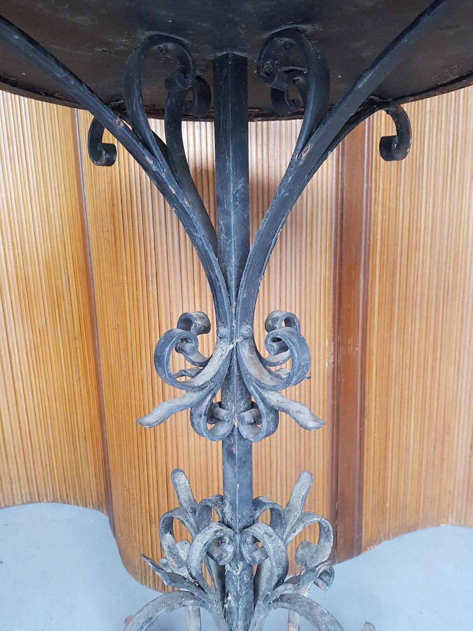 French Wrought Iron Plant Stand, circa 1900 In Good Condition In Raalte, NL