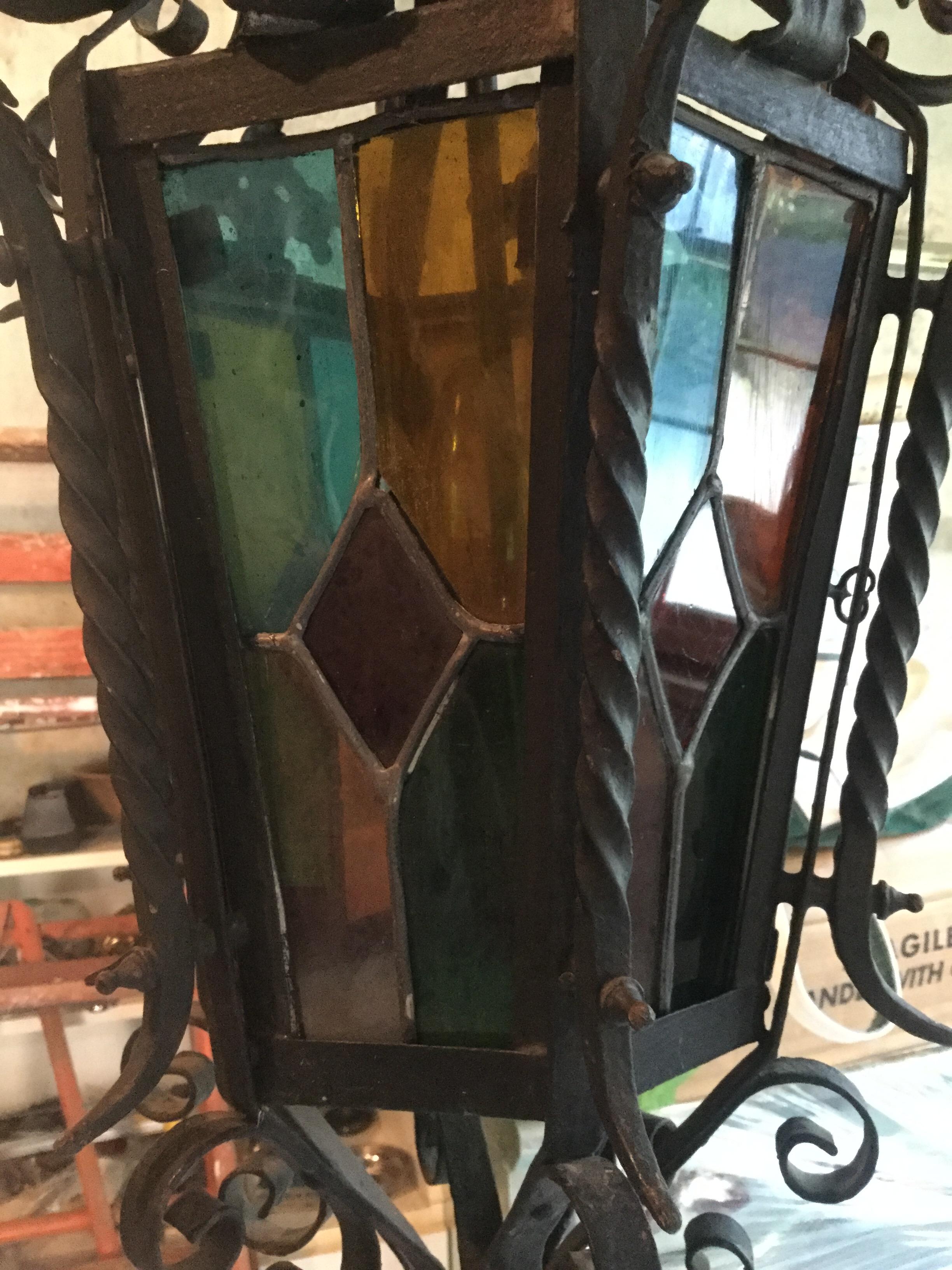 French Wrought Iron and Stained-Glass Chandelier In Good Condition For Sale In Livingston, NJ