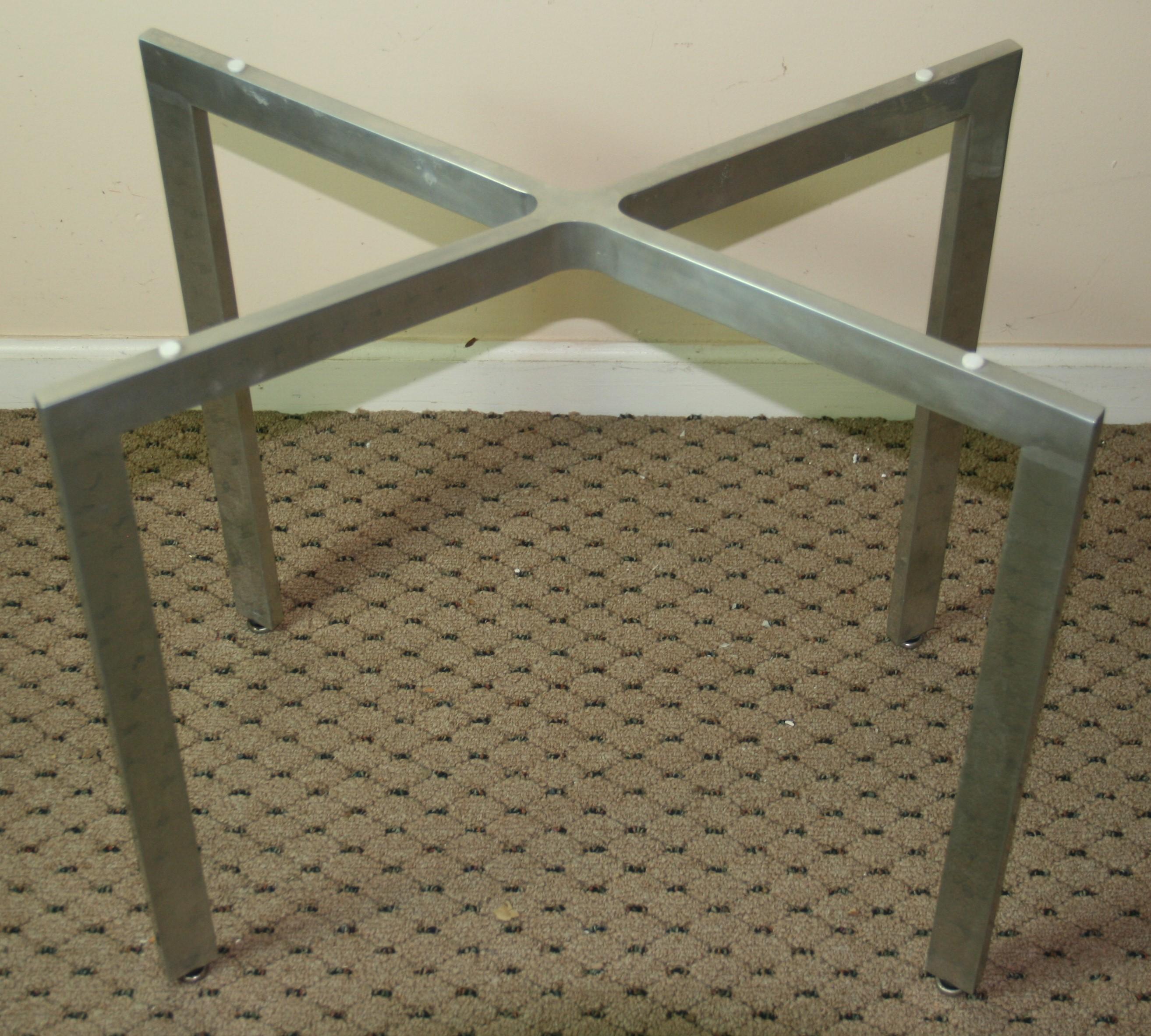 1635 French X base and thick glass alunimum table