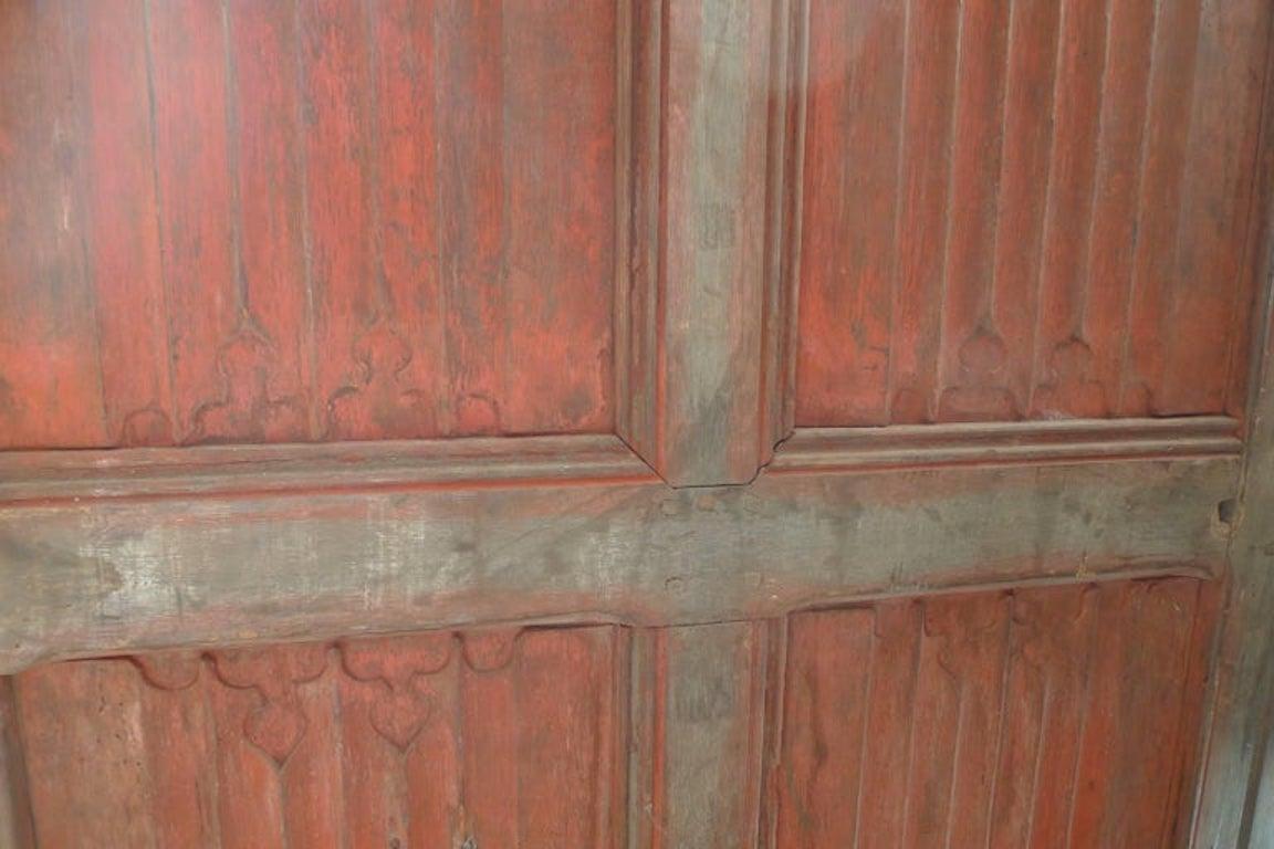 Puerta Decorativa Francesa XIX Luis XVI Tallada y Pintada a Mano con Pintura Original en venta 4