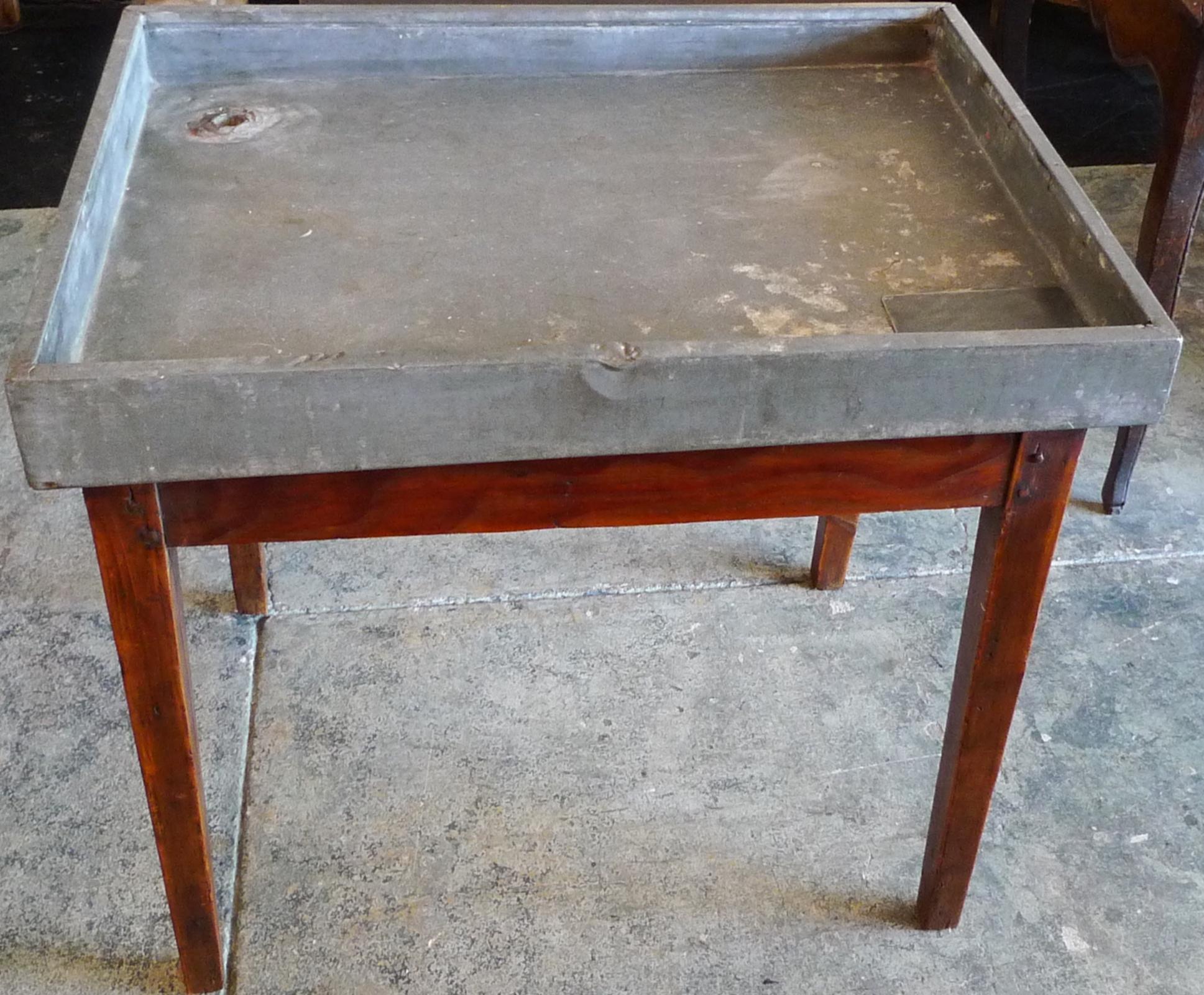 French 19th Century Zinc Top Flower Potting Table with One Corner Drainage Hole 7