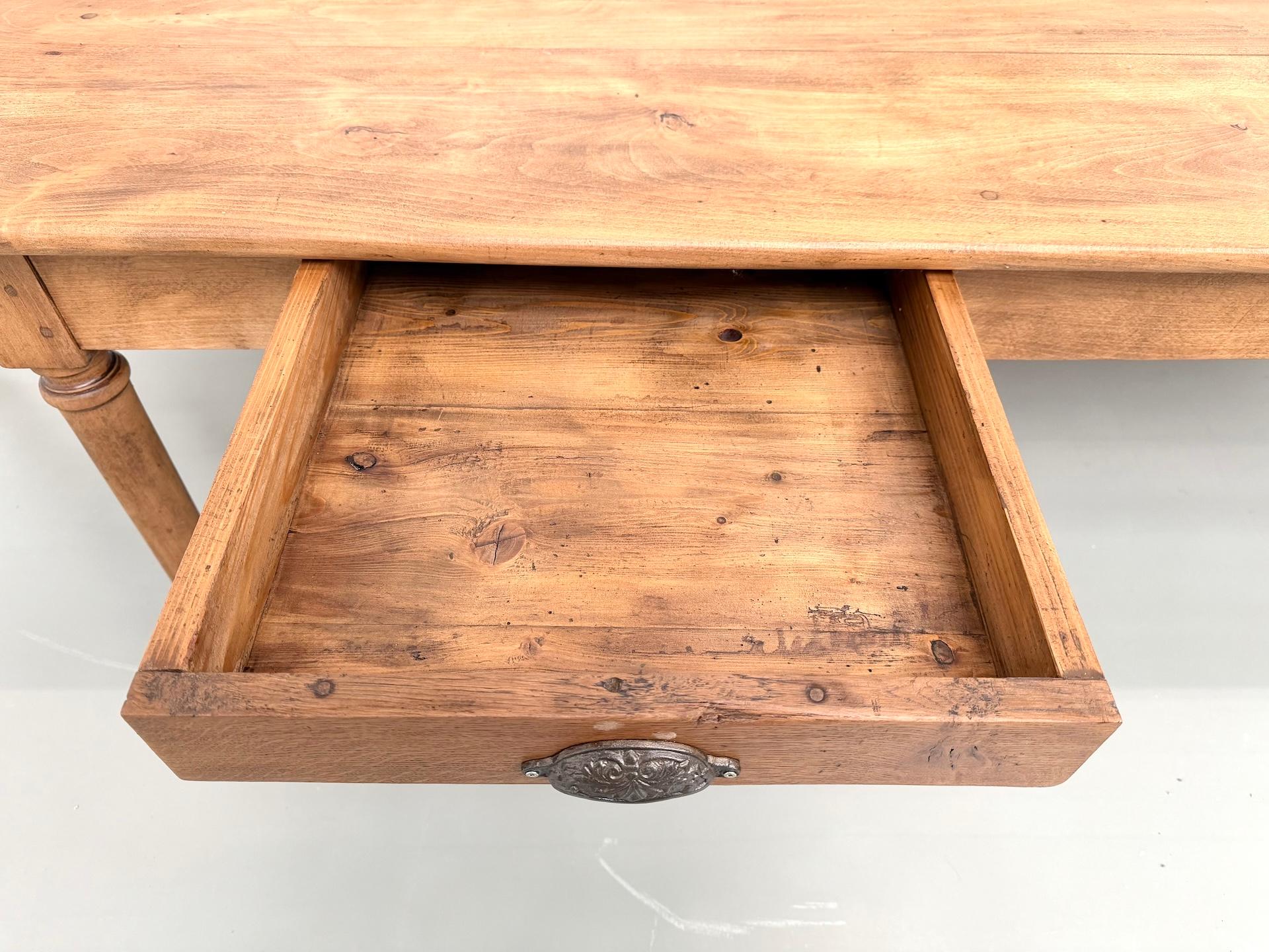 Französischer XL-Bauernhoftisch aus massiver Buche, um 1920 3
