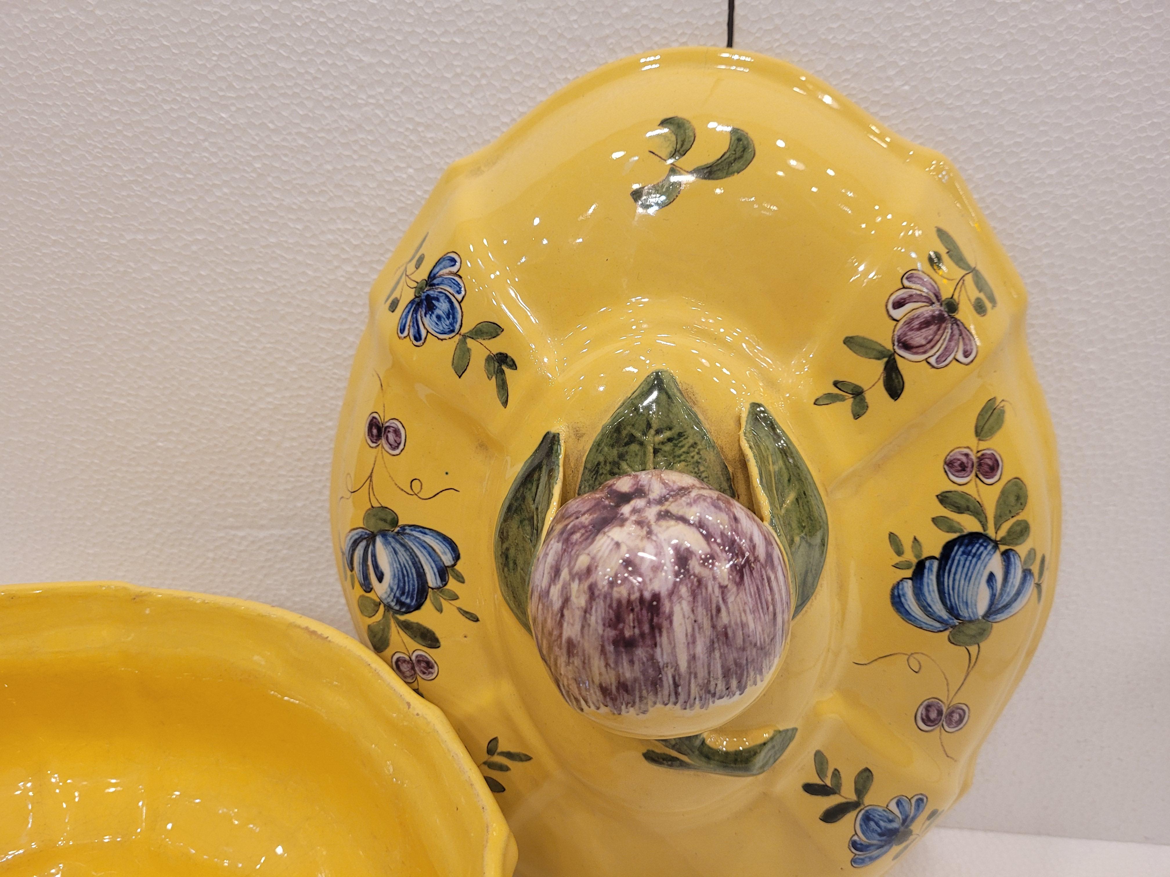 French Yellow and blue Ceramic Tureen or centrepiece Montpellier For Sale 10