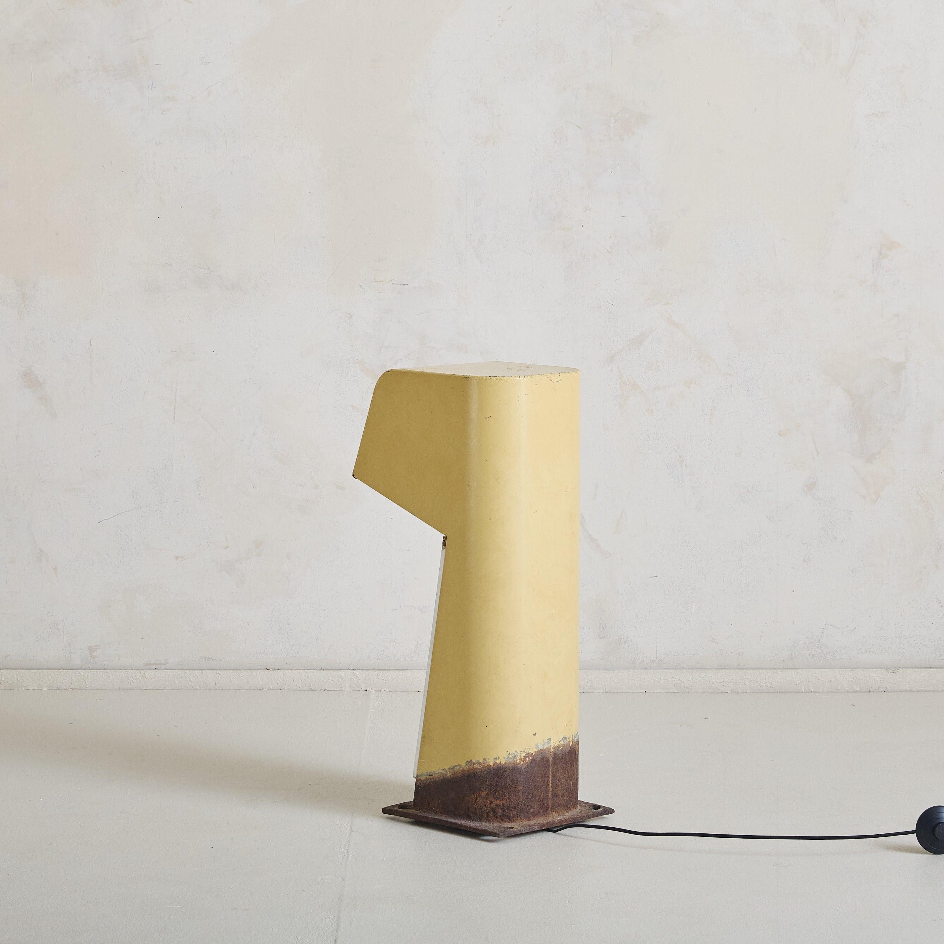 Französische gelbe Bollard-Lampe von Jean Balladur, 1969 (Moderne der Mitte des Jahrhunderts) im Angebot