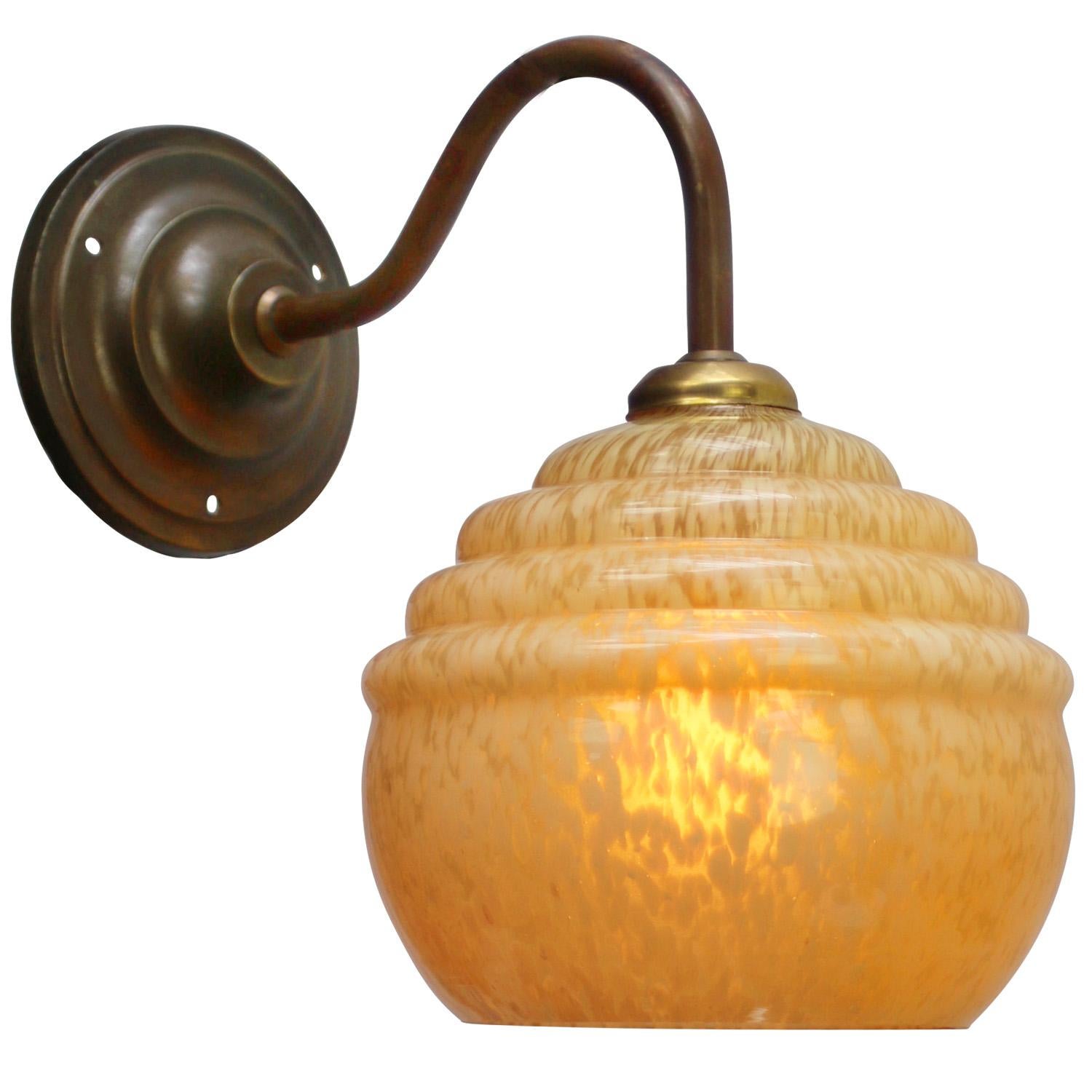 Lampada da parete francese

