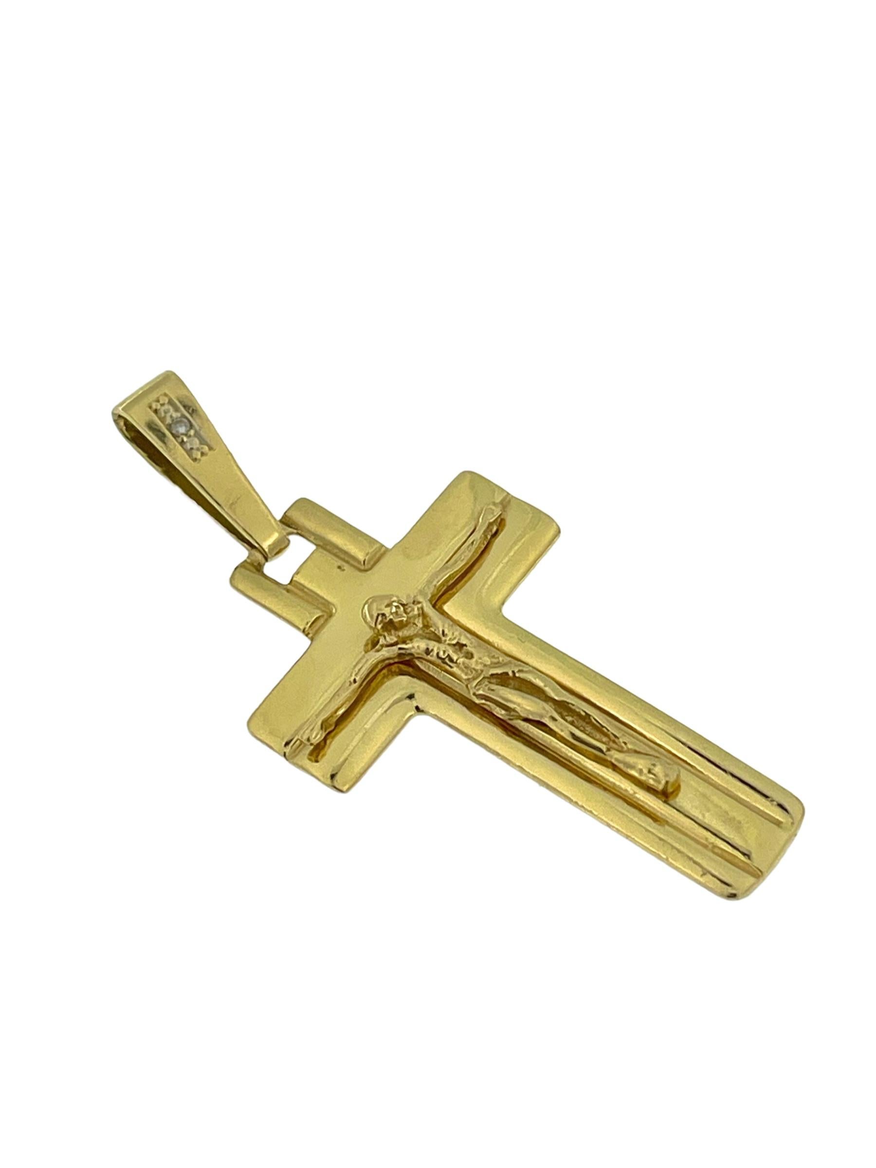 French Yellow Gold Crucifix In Good Condition For Sale In Esch sur Alzette, Esch-sur-Alzette