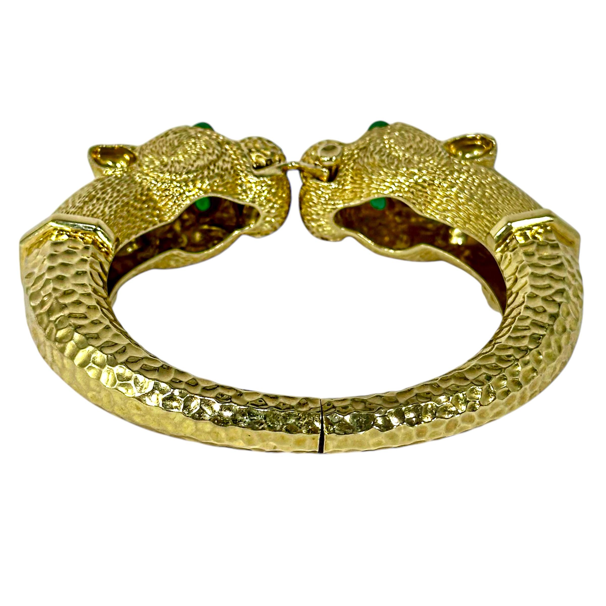 French Yellow Gold & Diamond Big Cat Double Head Cuff Bracelet With Emerald Eyes In Good Condition For Sale In Palm Beach, FL