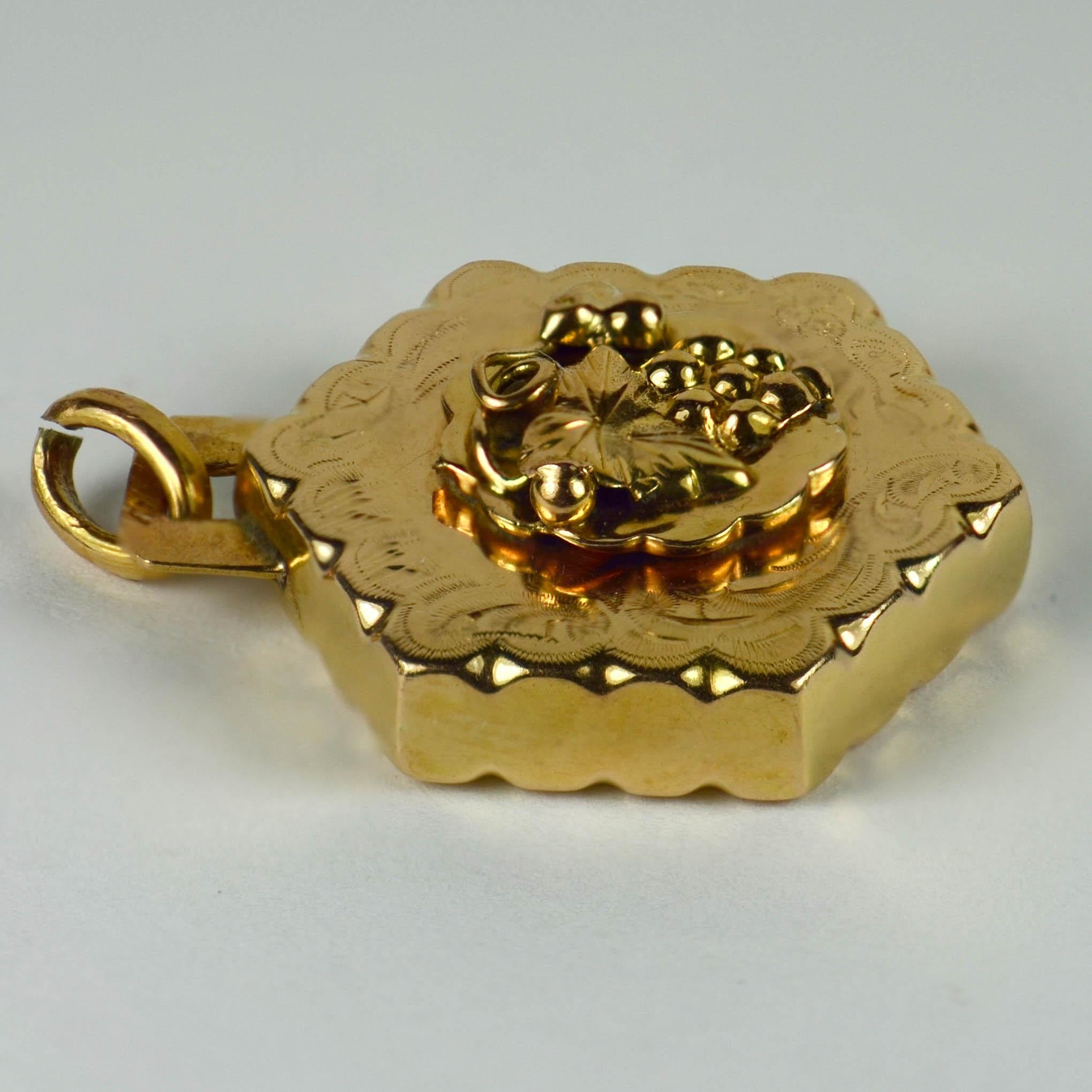 French Yellow Gold Hexagonal Grapes and Vine Charm Pendant In Good Condition In London, GB