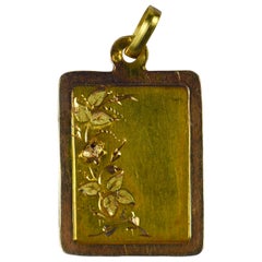 Pendentif à breloques en or rose jaune français avec cadre floral