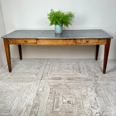 Table de cuisine ou de salle à manger en zinc avec deux tiroirs